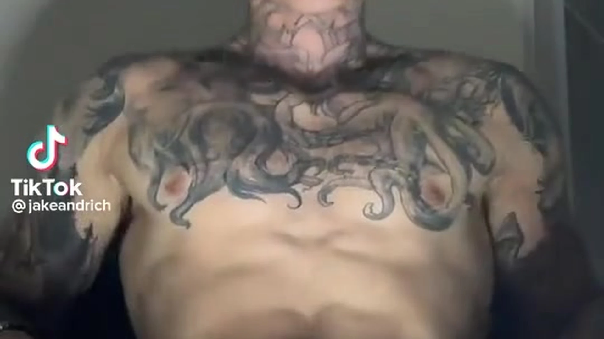 sexy hoe massive cock Jakipz big pecs Exposed
1