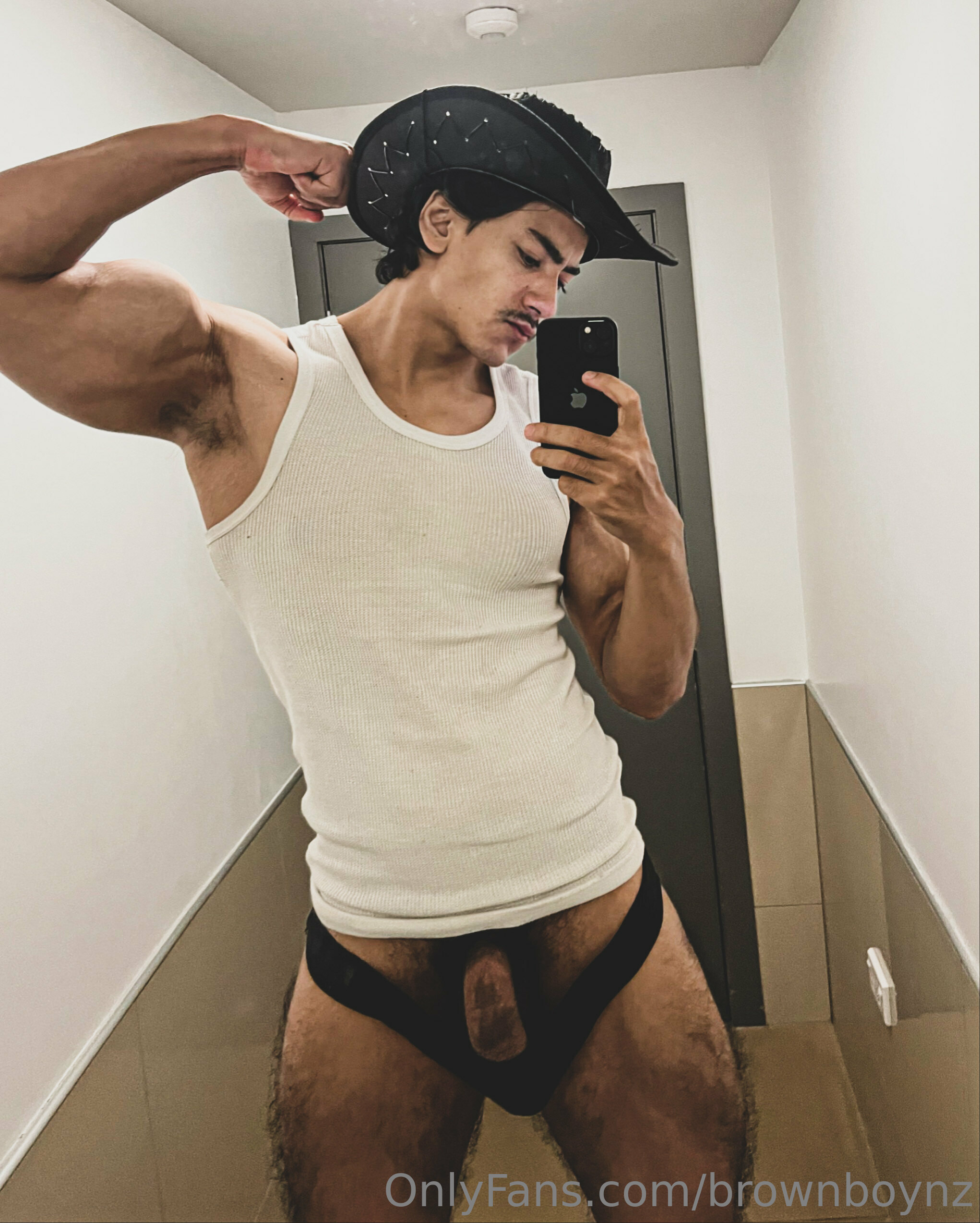 sexy stud Brownboynz onlyfans pics Exclusive full vid
0