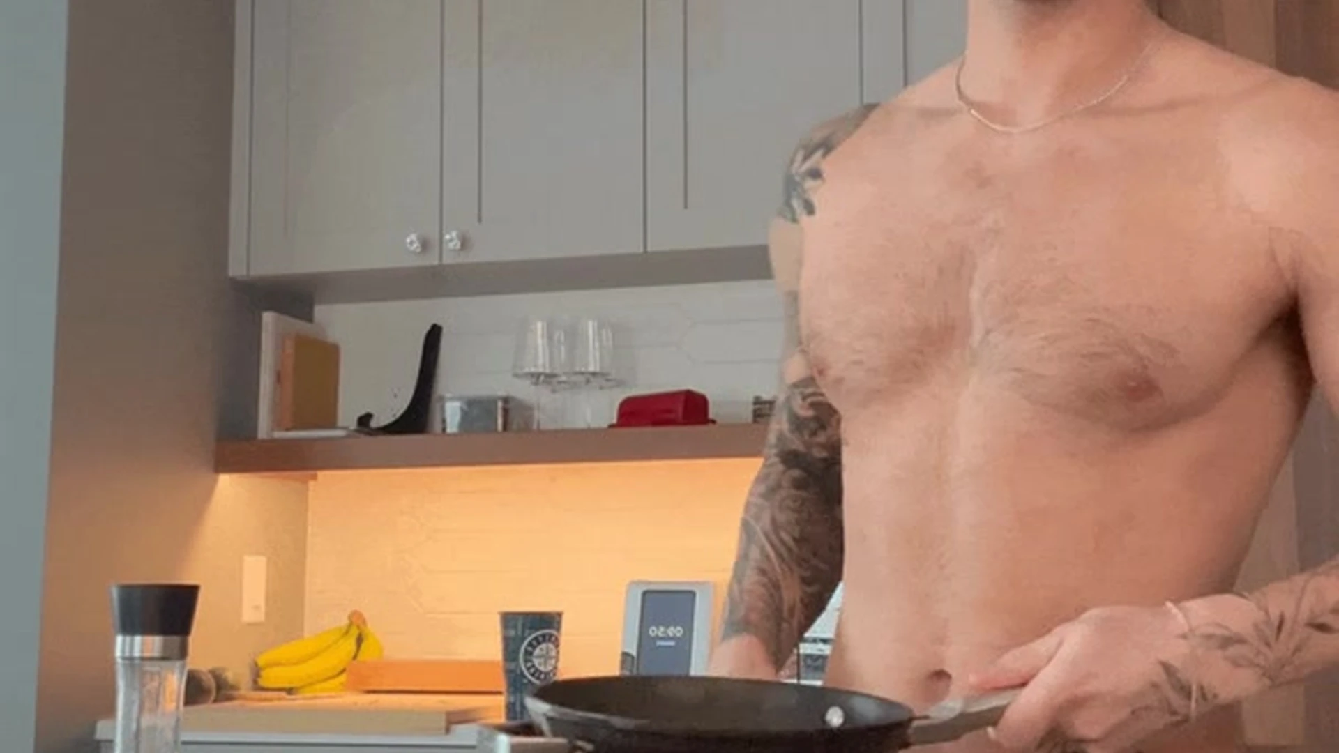 Skilled tiktoker Evan Lamicella nudes
8