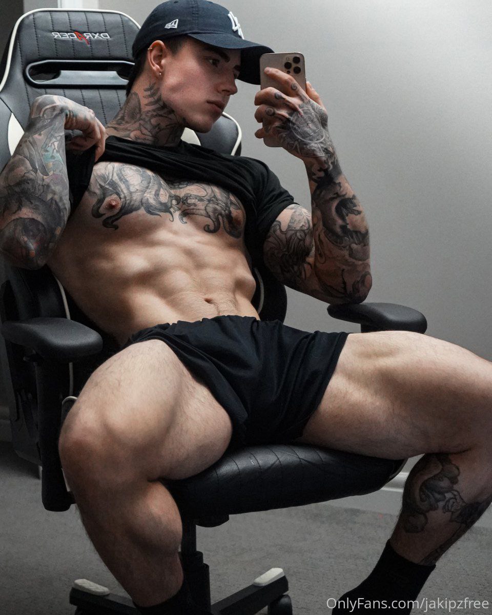 slutty hoe huge cock Jake Andrich onlyfans nude pics Exposed
0
