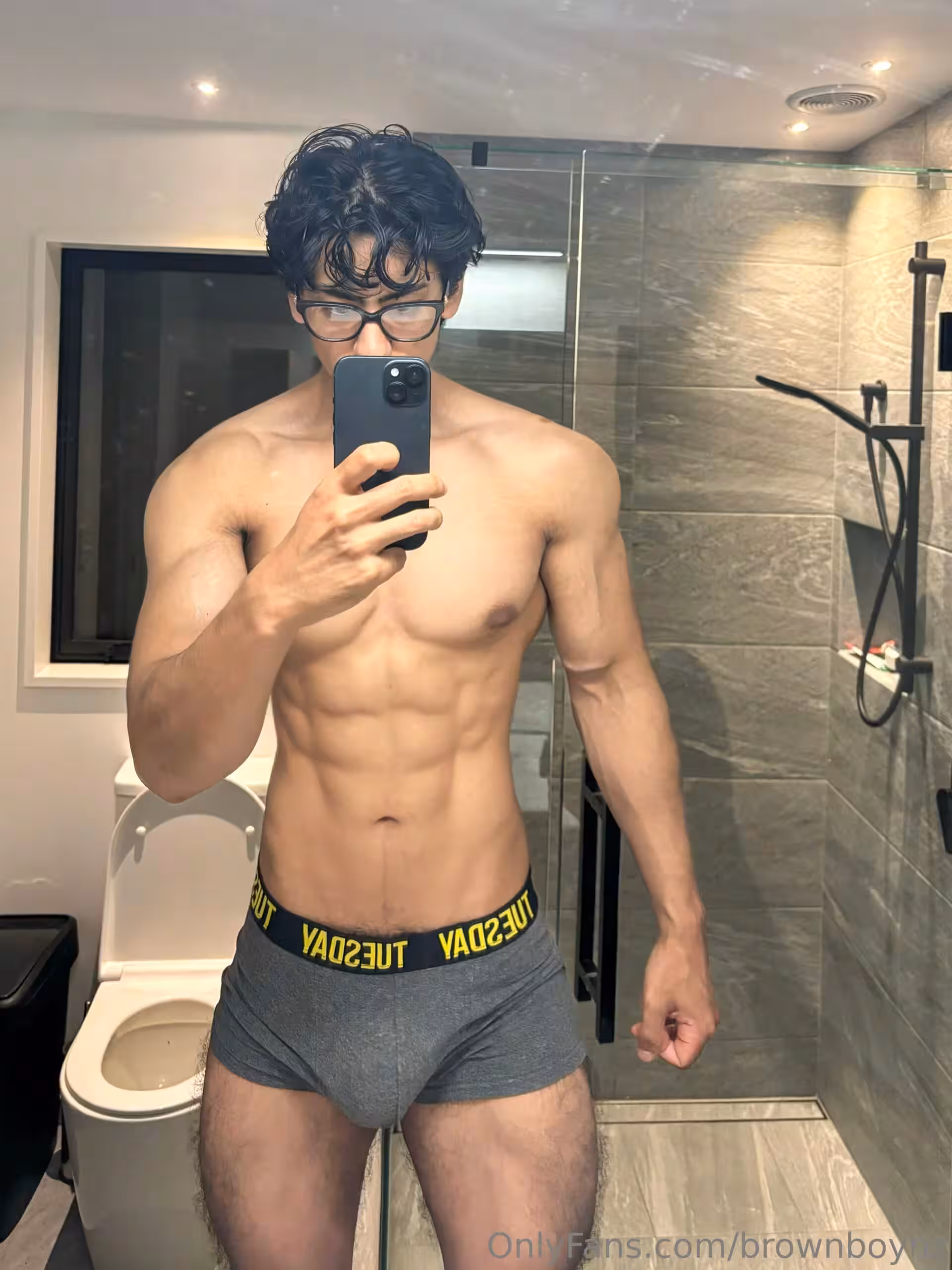 stud Suj Khadka XXX
4