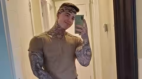teen playing with himself tiktoker Jakipz fap
0