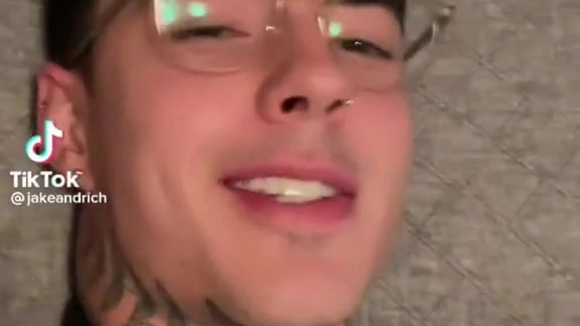 tiktoker Jakipz nude
0
