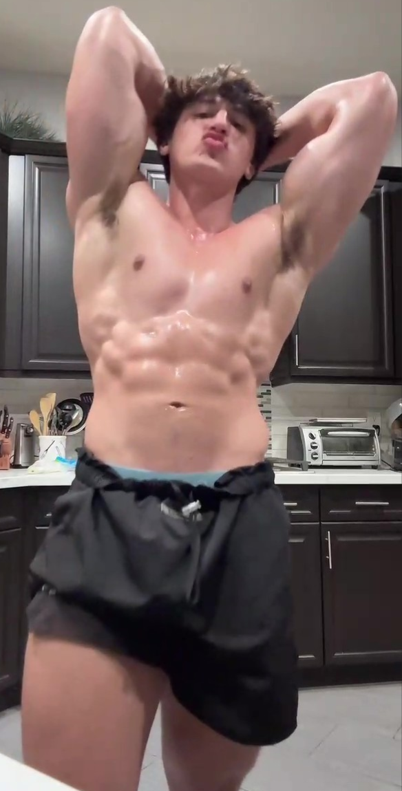 verbal bighuntz nsfw
0
