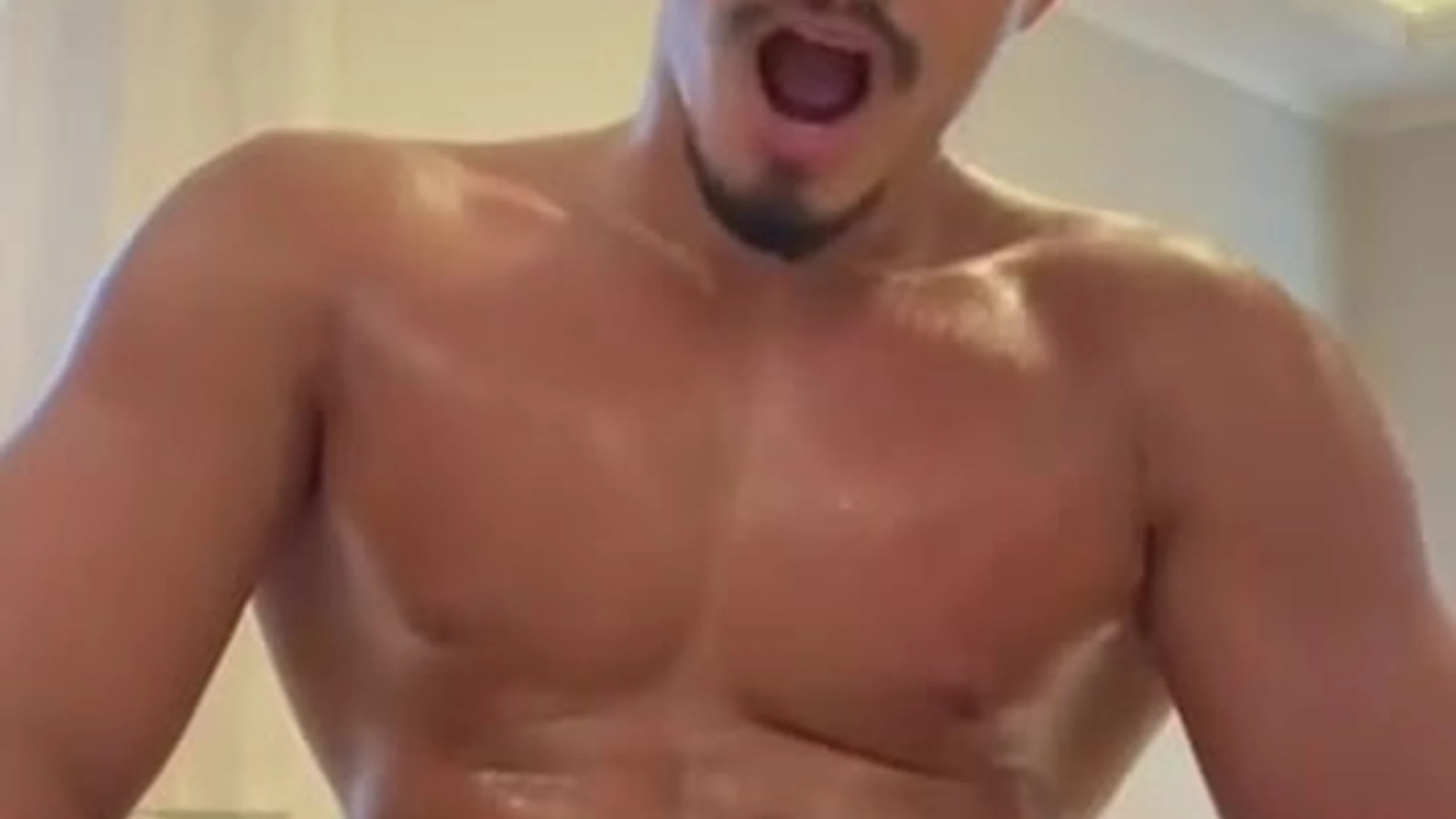 whore pleasuring himself latino PAULO VICTOR MELO sextape
1