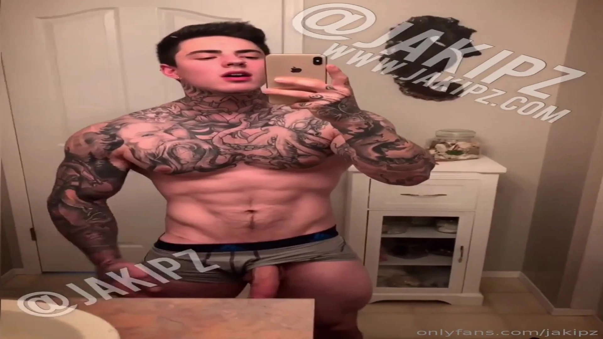 whore wanking off verbal Jake Andrich sexy pic
0