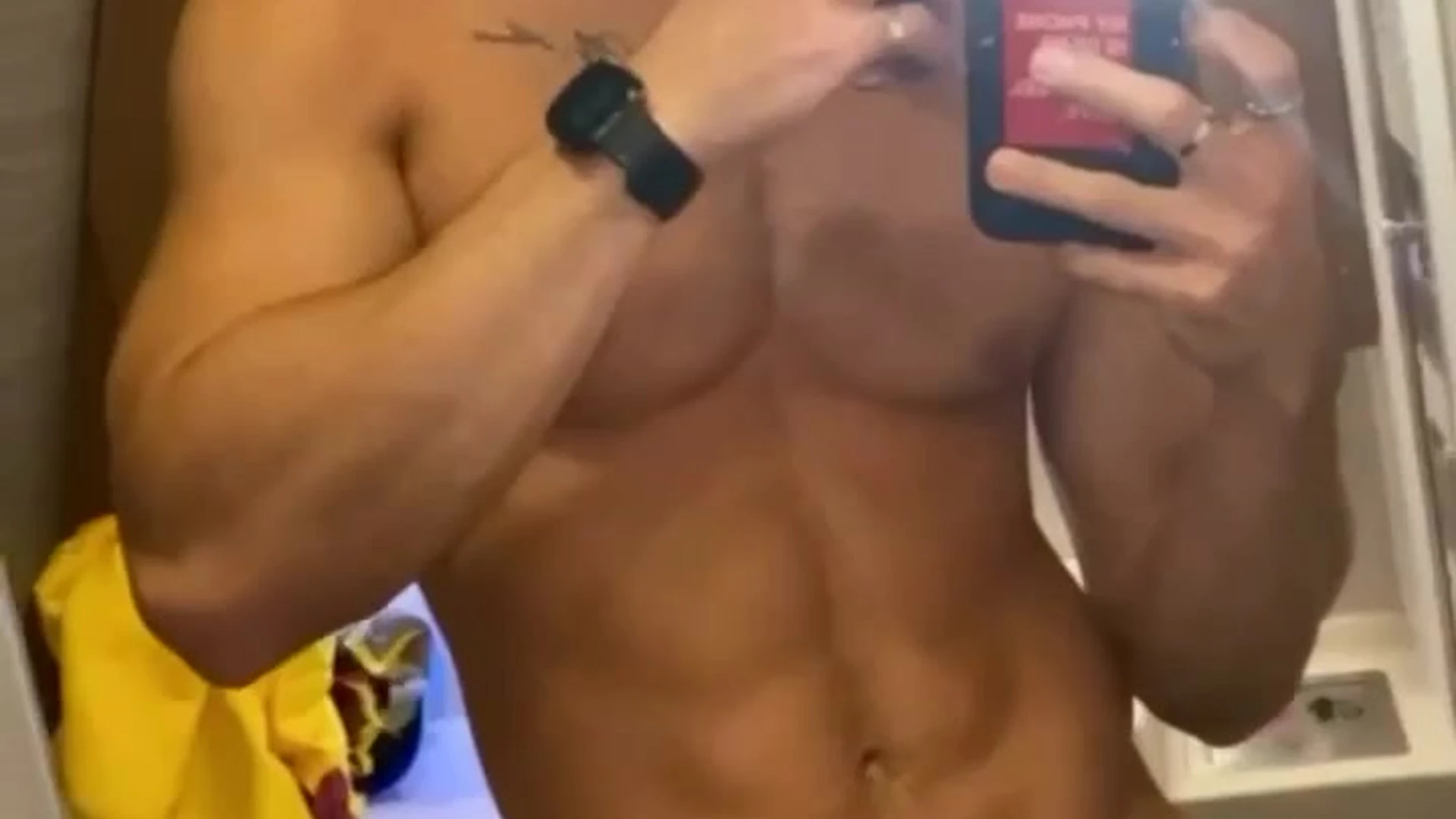 Exposed muscular reality tv star michaelyerger ripped cams Full Clip
51