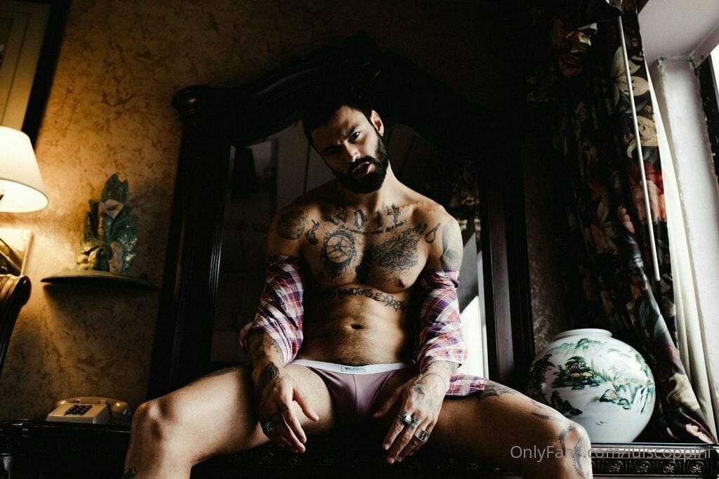 Amicable Safado Luis Coppini hunk Epic
0