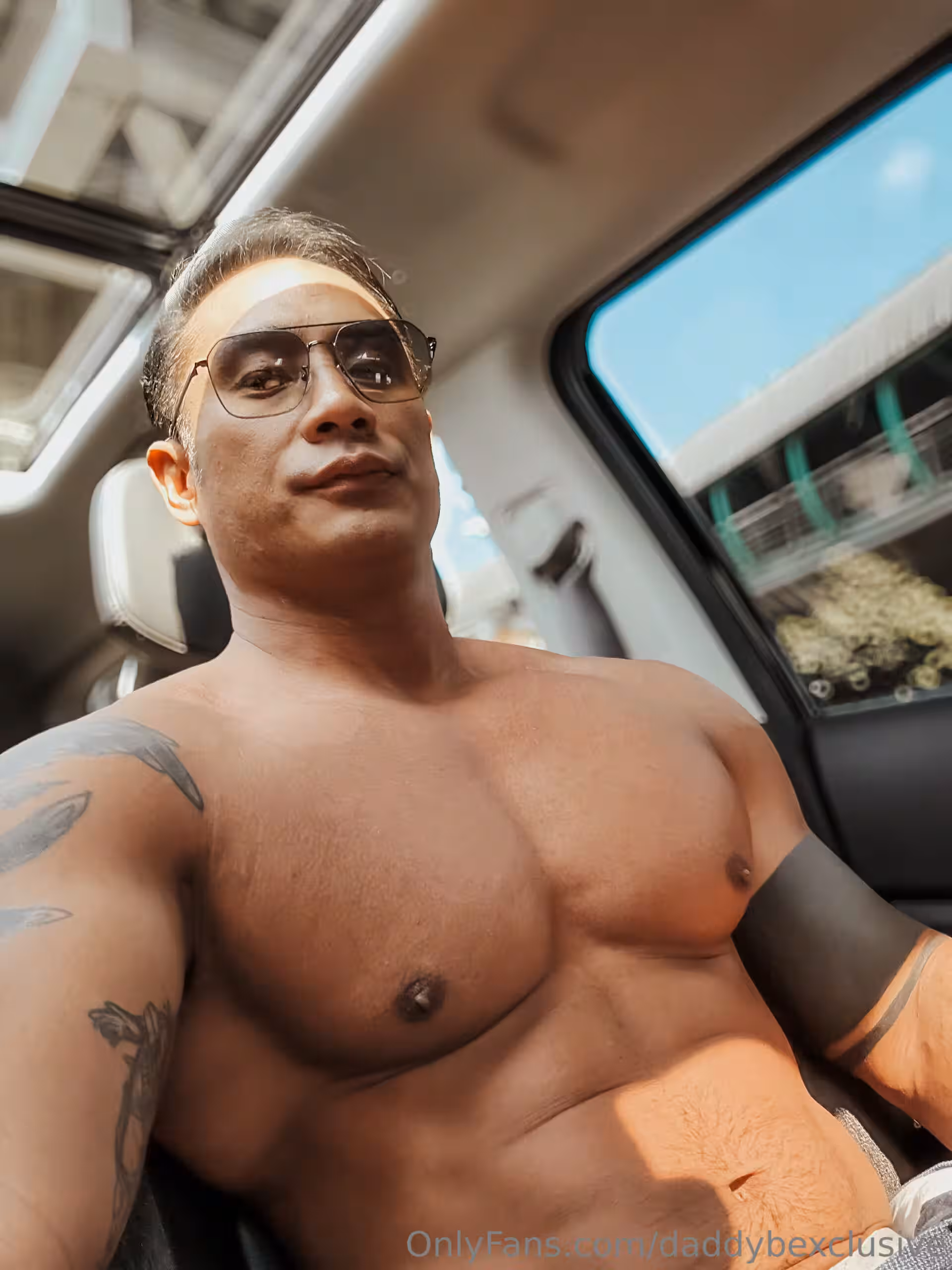 Babe beefcake bulkstate male thot Sensational
0