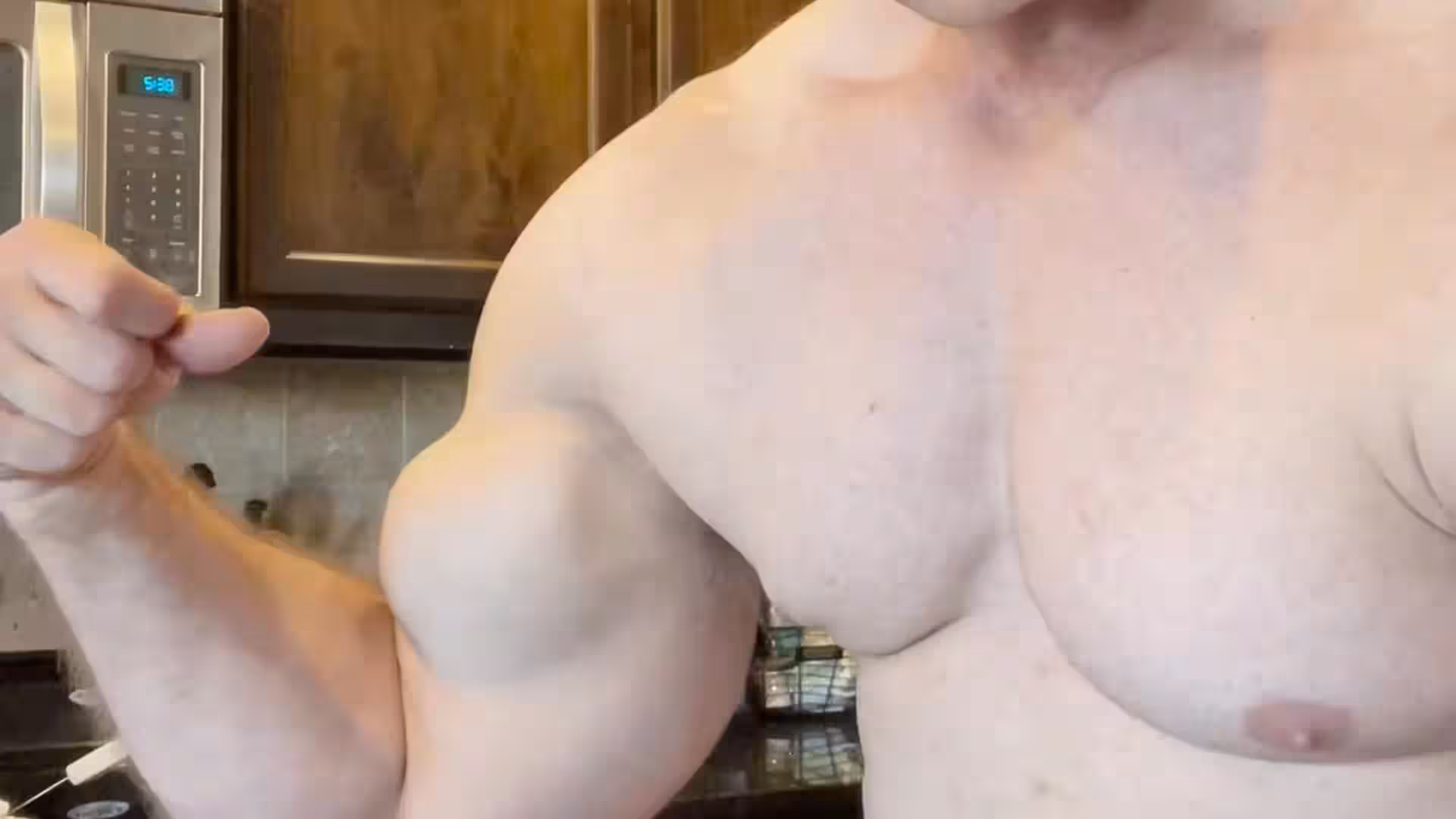 BABE pleasuring himself powerful IamSteel6
0