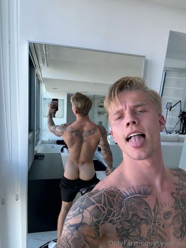 beautiful jock troytempts hunk FullVID Exposed
1