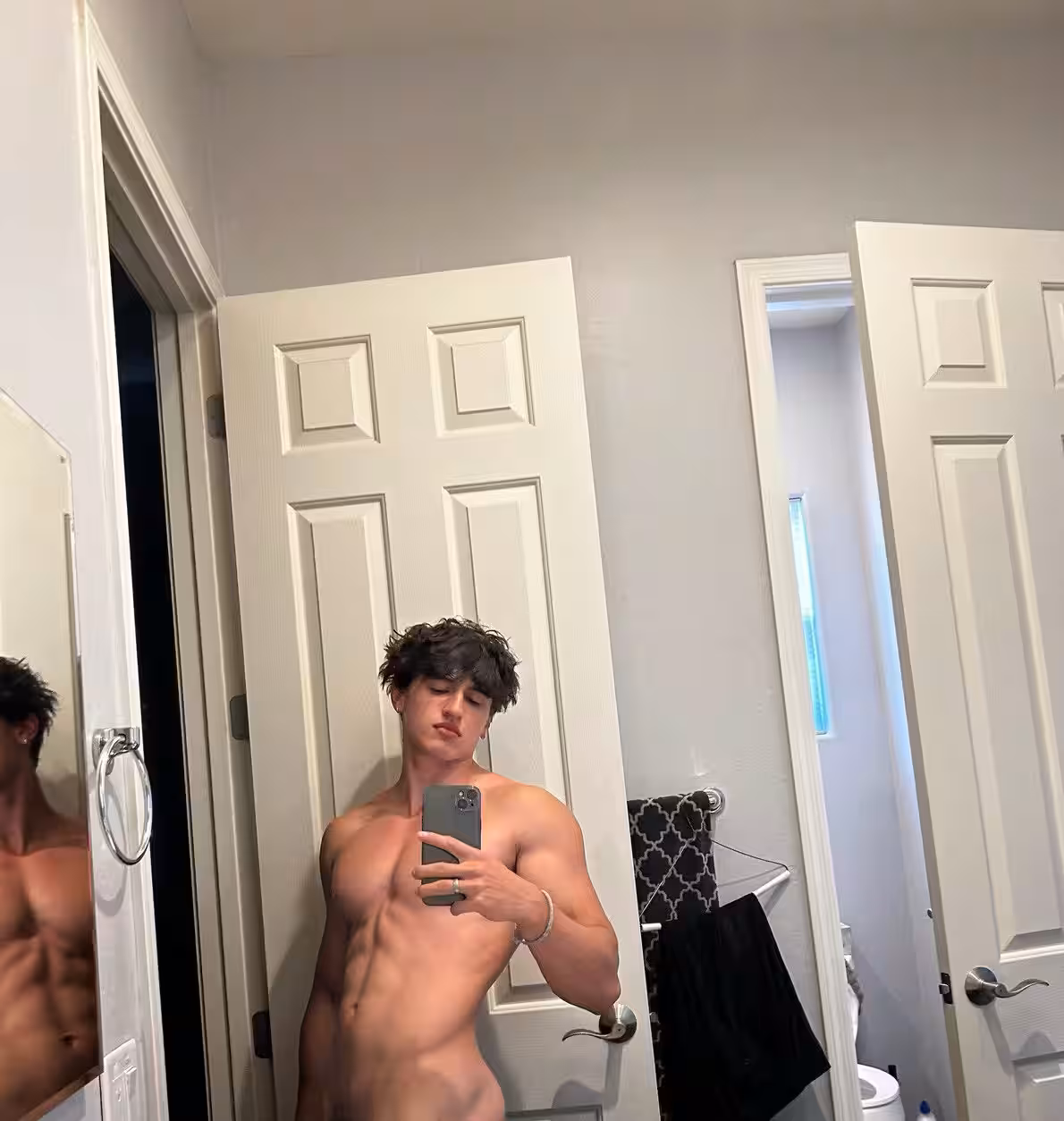 big cock bighuntz fapello
34
