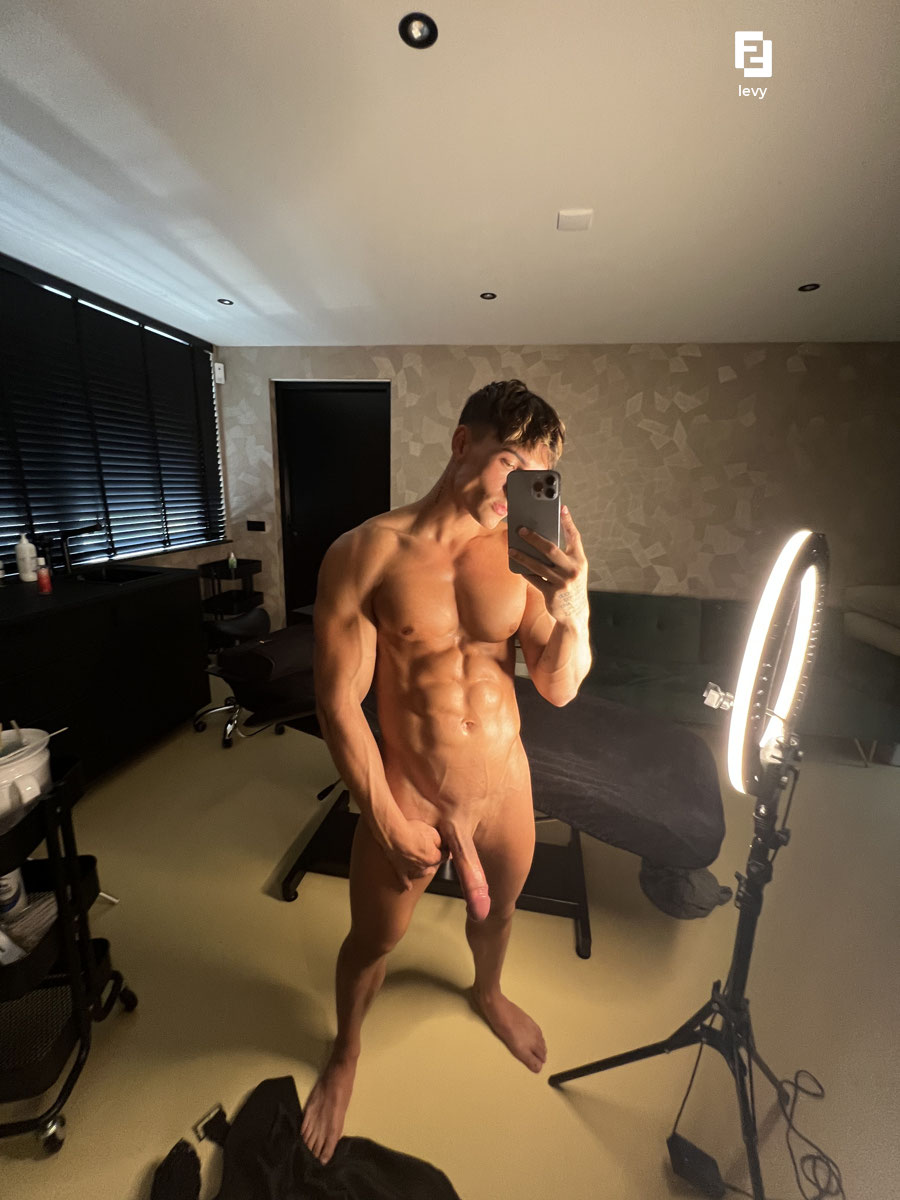 bubble butt cum Levy Van Wilgen pic leaks fullvideo Epic
2