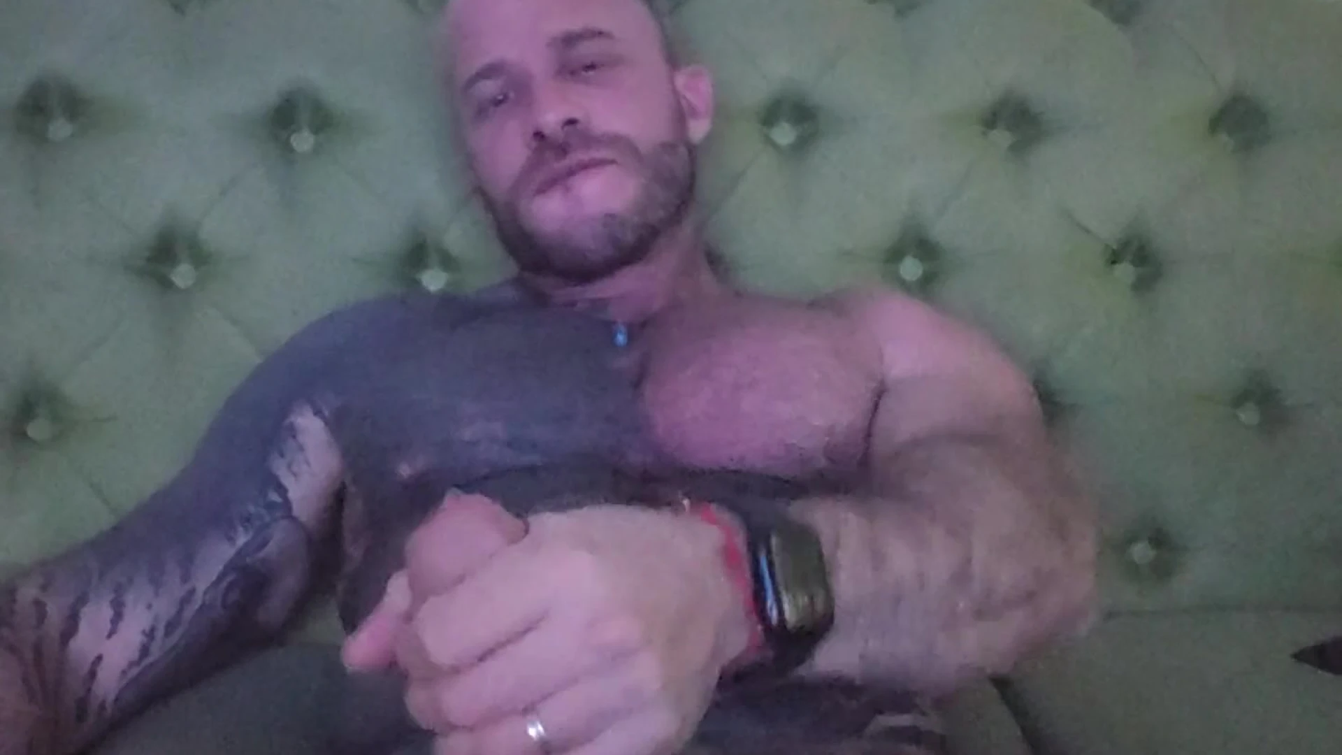 bubble butt impregnating Adonis PAPIXLX
0
