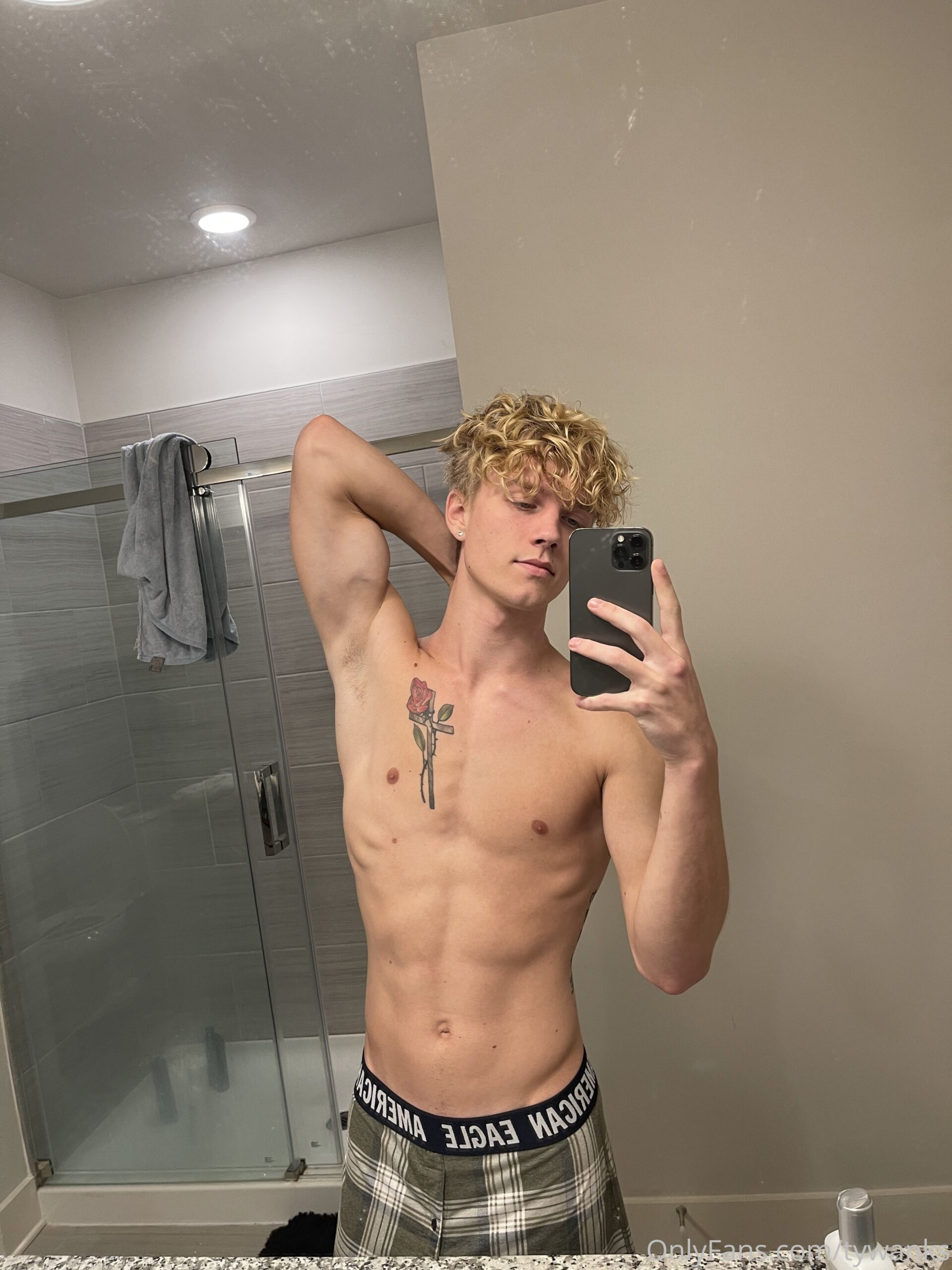 Capable jerking off sensual tywanks onlyfans leaked
0