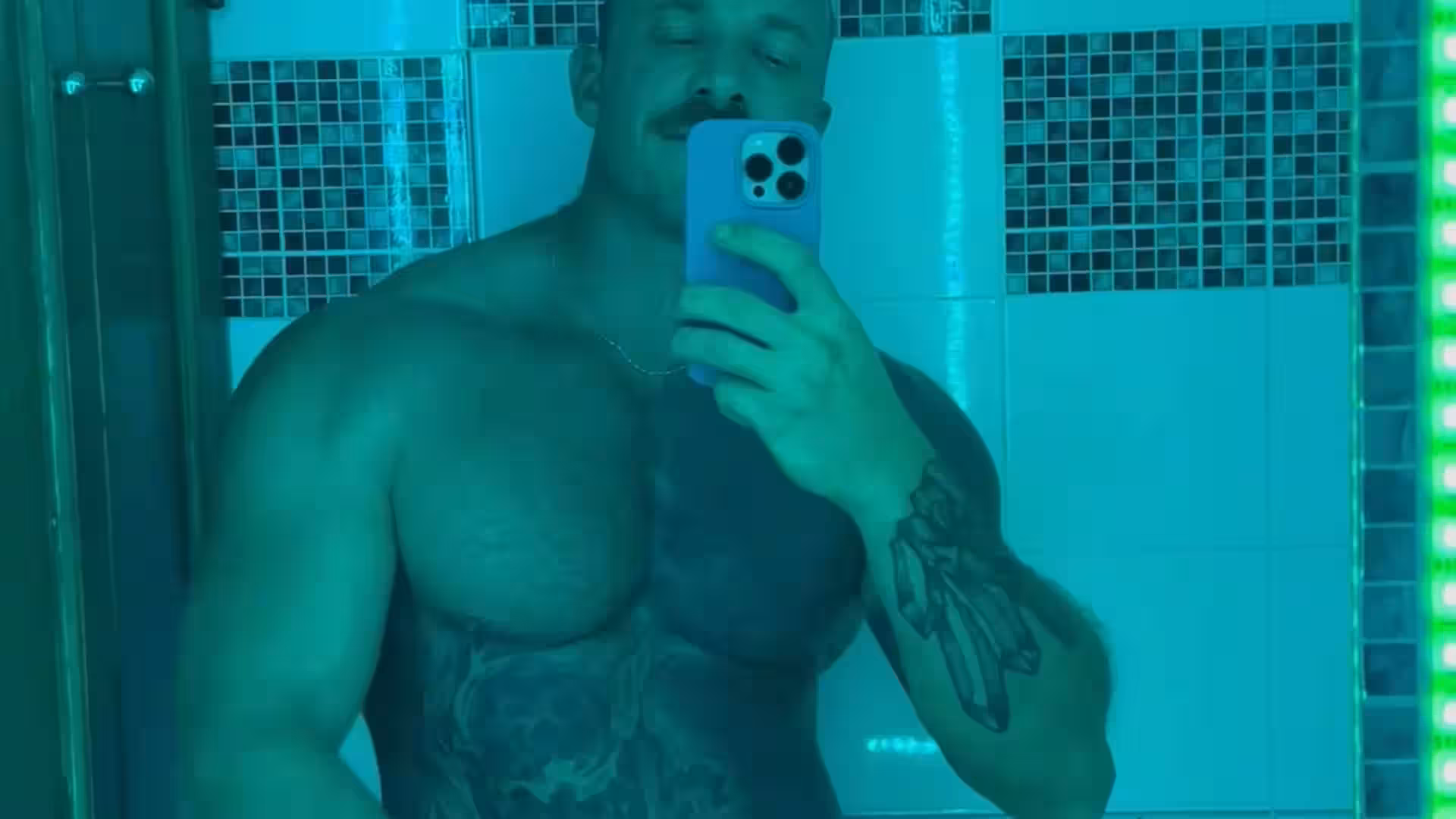 Churro GrowXtrong nude porn leak
0