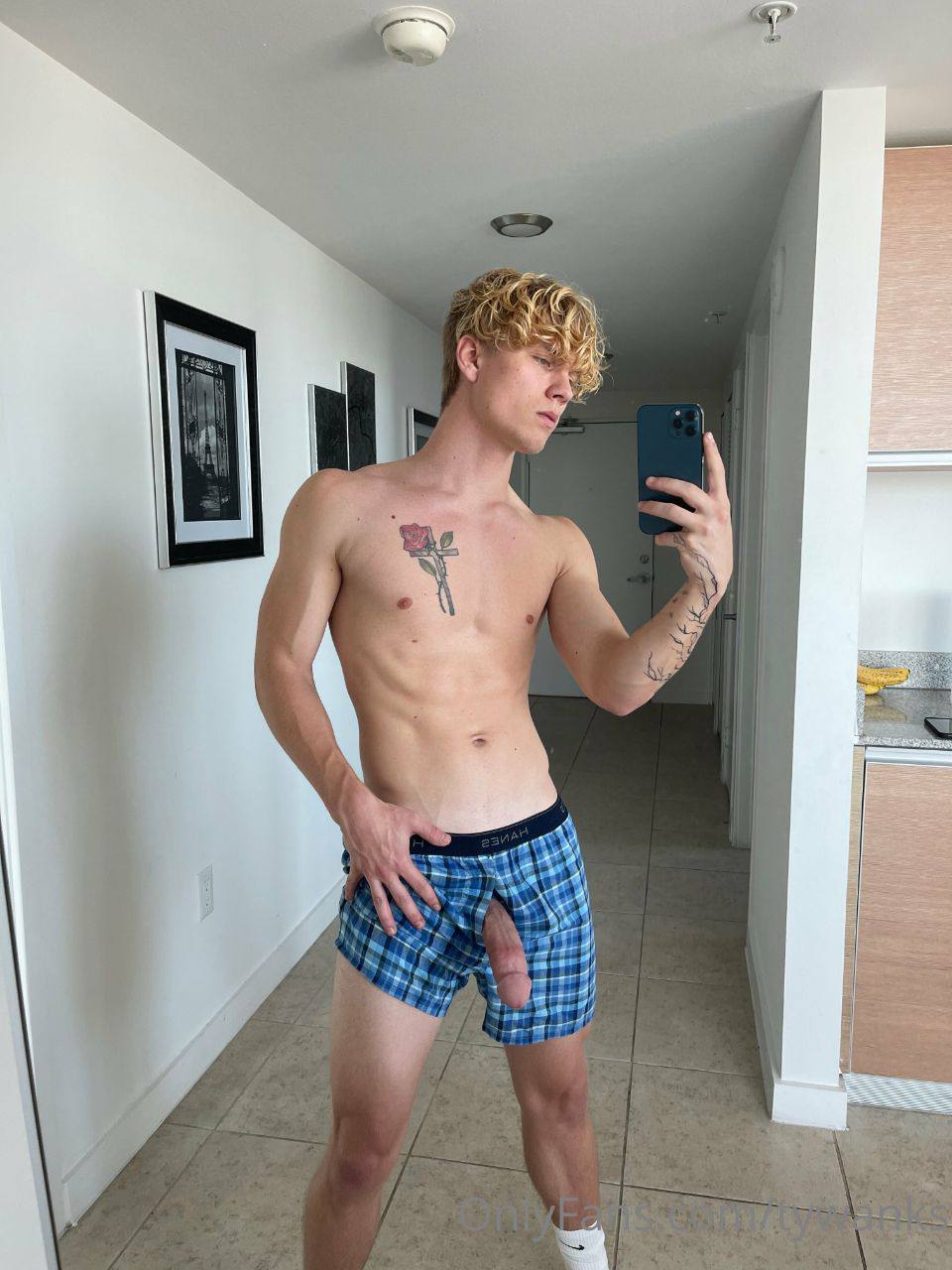 Courageous jock tywanks of Epic
0