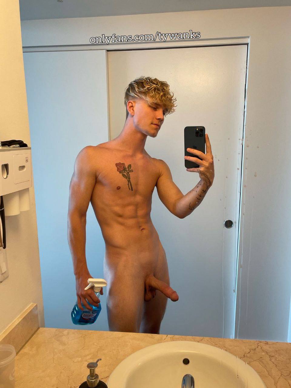 Courageous twinkish Tyler Pauley Nude porn EXPOSED
0