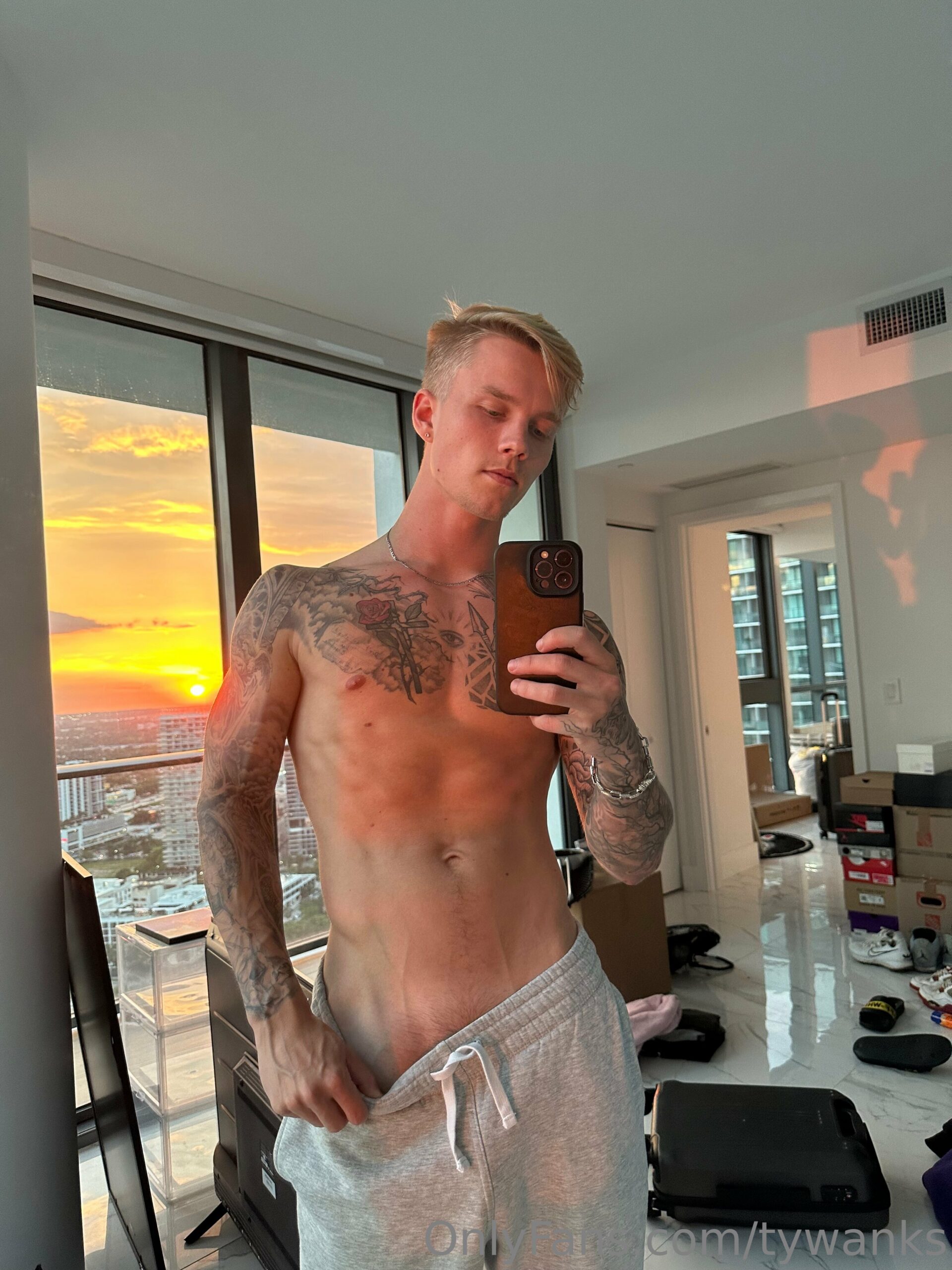 cum dumpster jock Tyler Pauley fapello full vid Epic
0