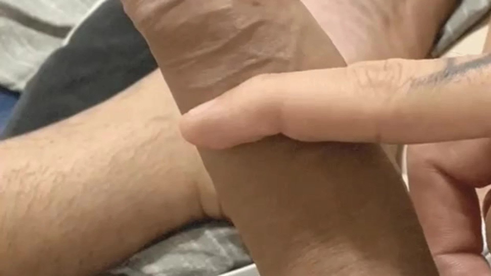 cutie pie breeding Exótico Luiscoppini leaked
0
