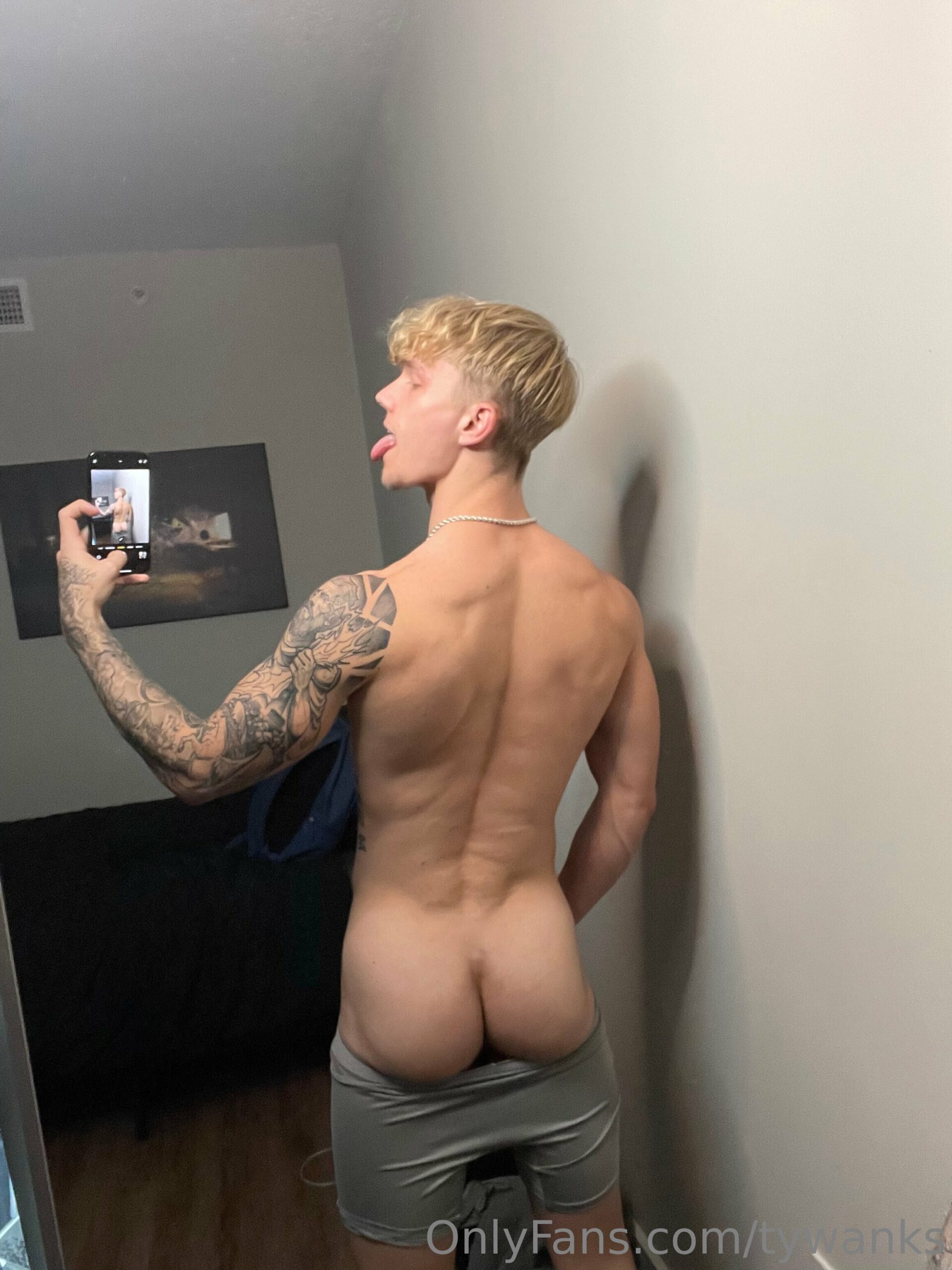 cutie pie twinkish tywanks porn pic
1