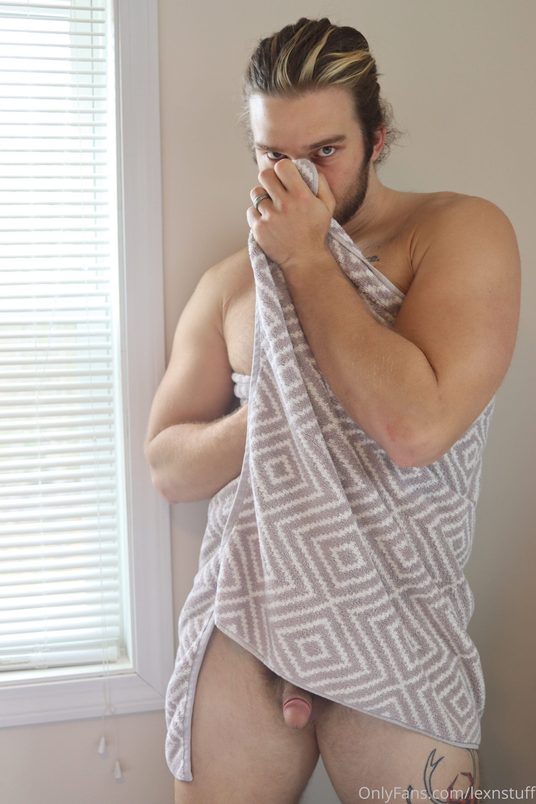 Devoted BEARDED Alex Lederman nude
0