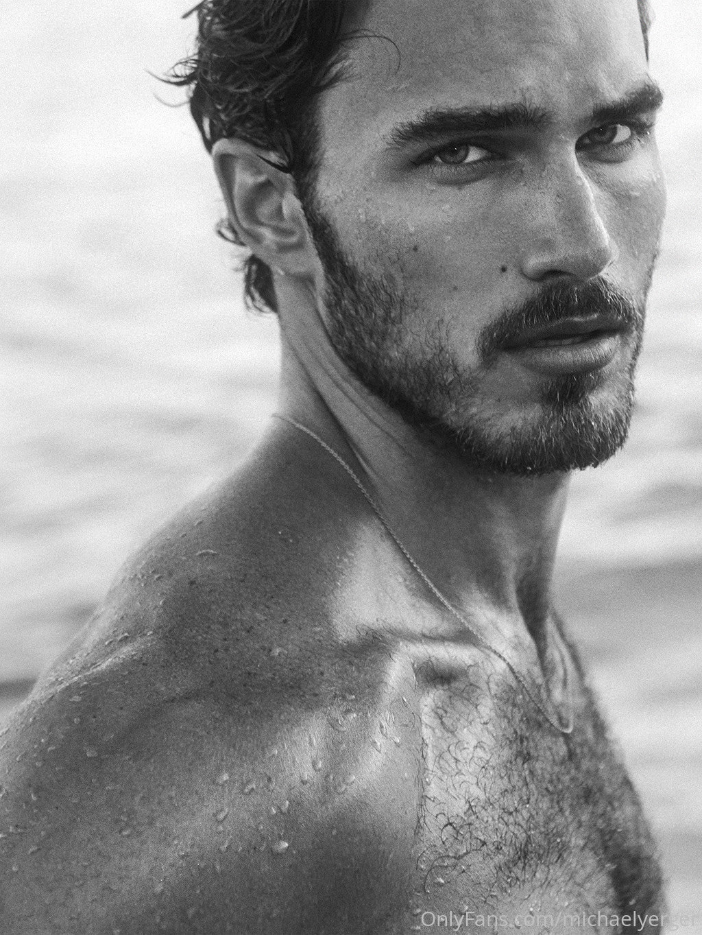 Devoted playing with himself model Michael Yerger male thot
6
