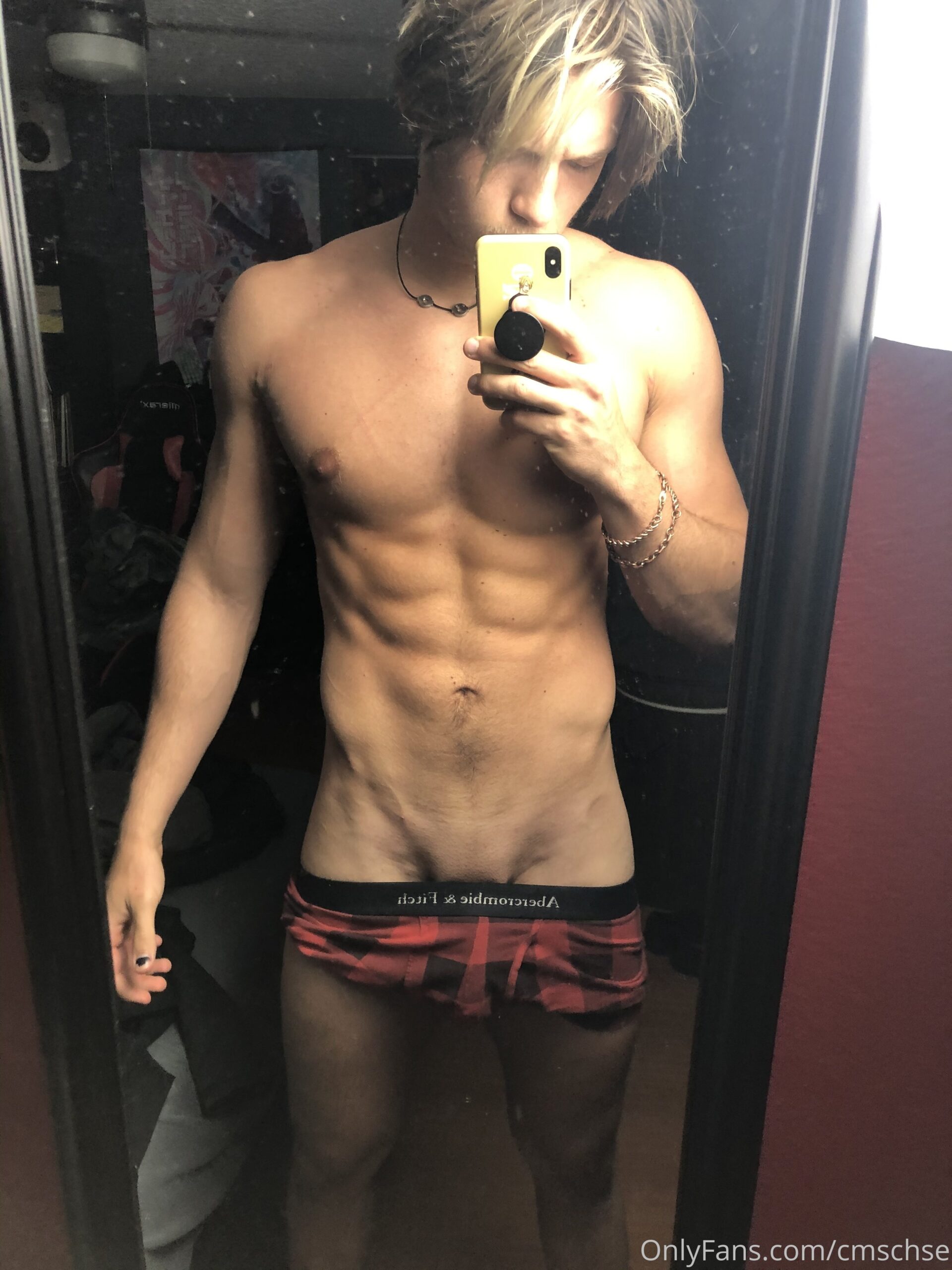 e-boy  ChaseStobbe cmschse nude cock
3