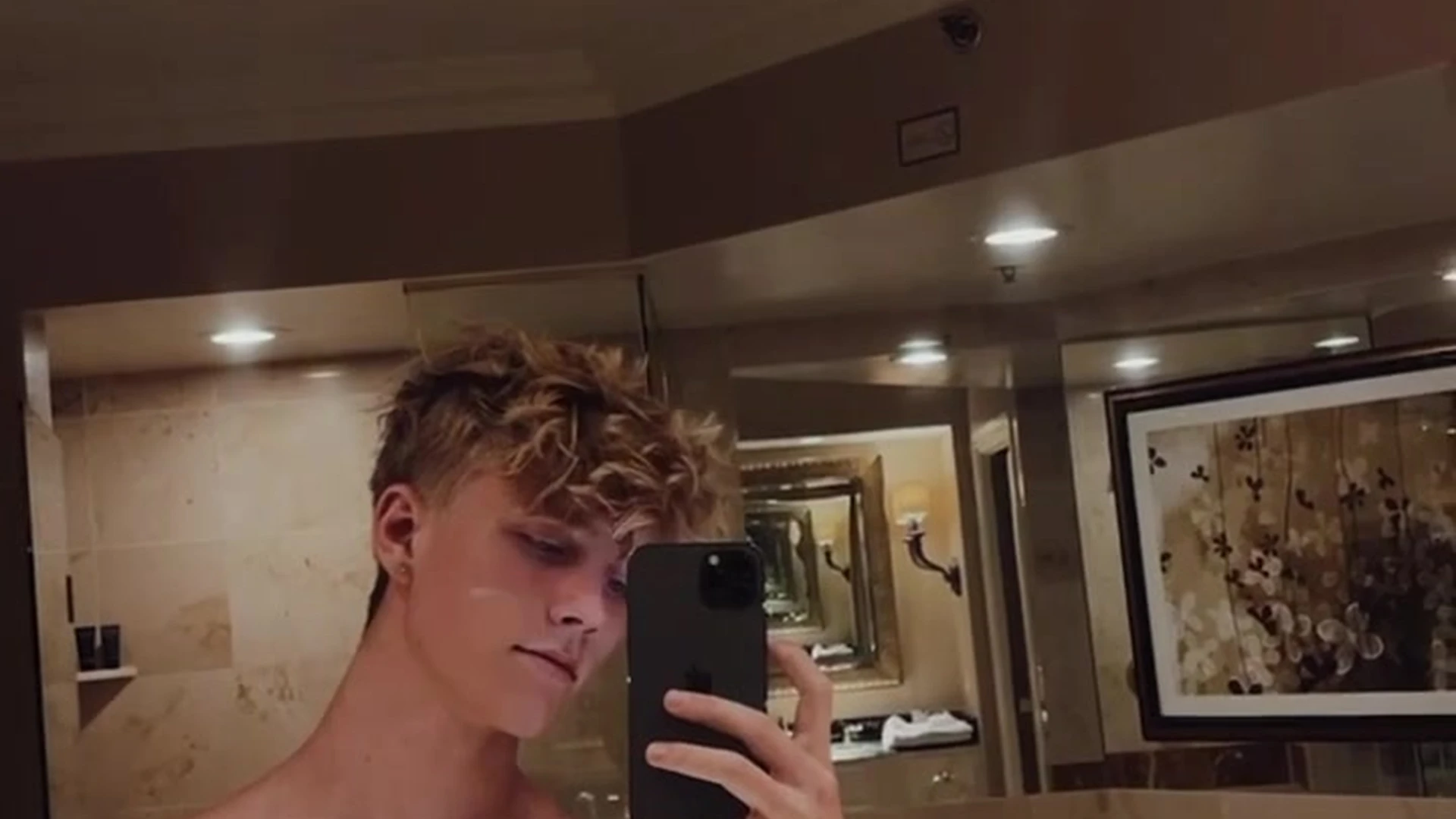 e-boy  Teasing tywanks Nude Patreon
4