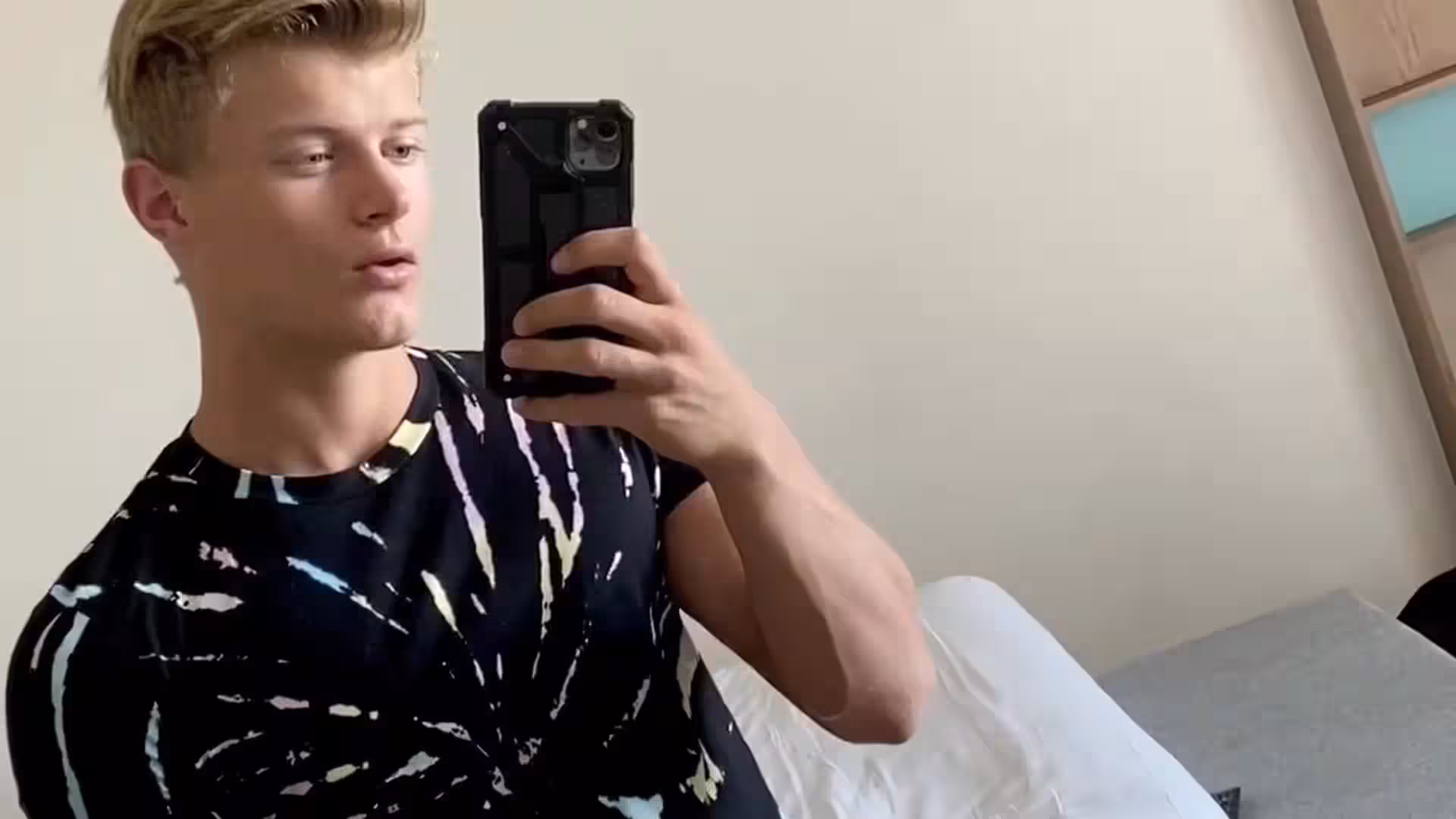 Effervescent  Fleshly Leo Stuke Nudes Epic
3