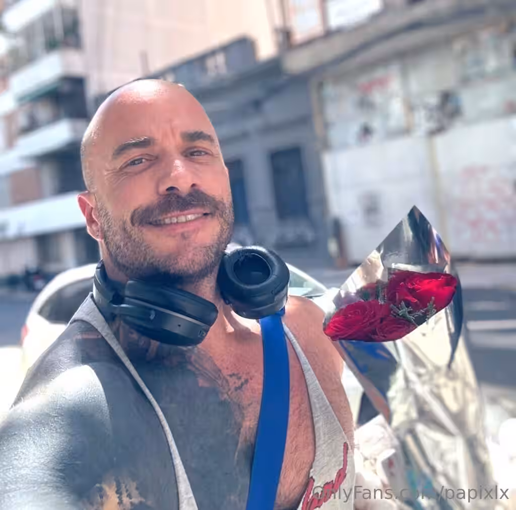 Epic Affable  daddy PAPIXLX Nudes
0