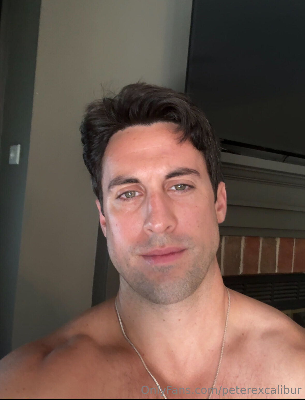 Epic bi Peter Excalibur onlyfans pics
2