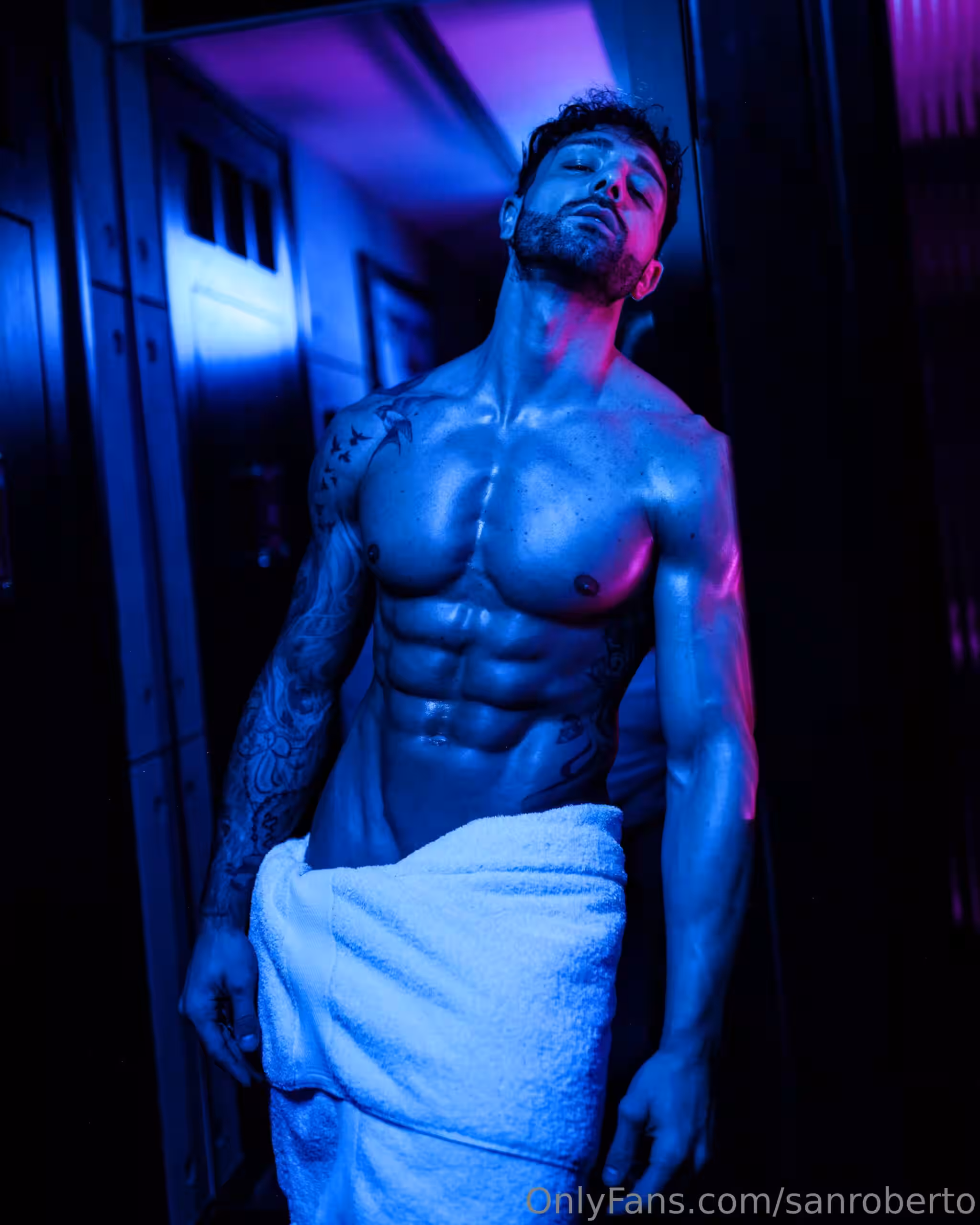Epic Captivating  shredded sanroberto daddy
0