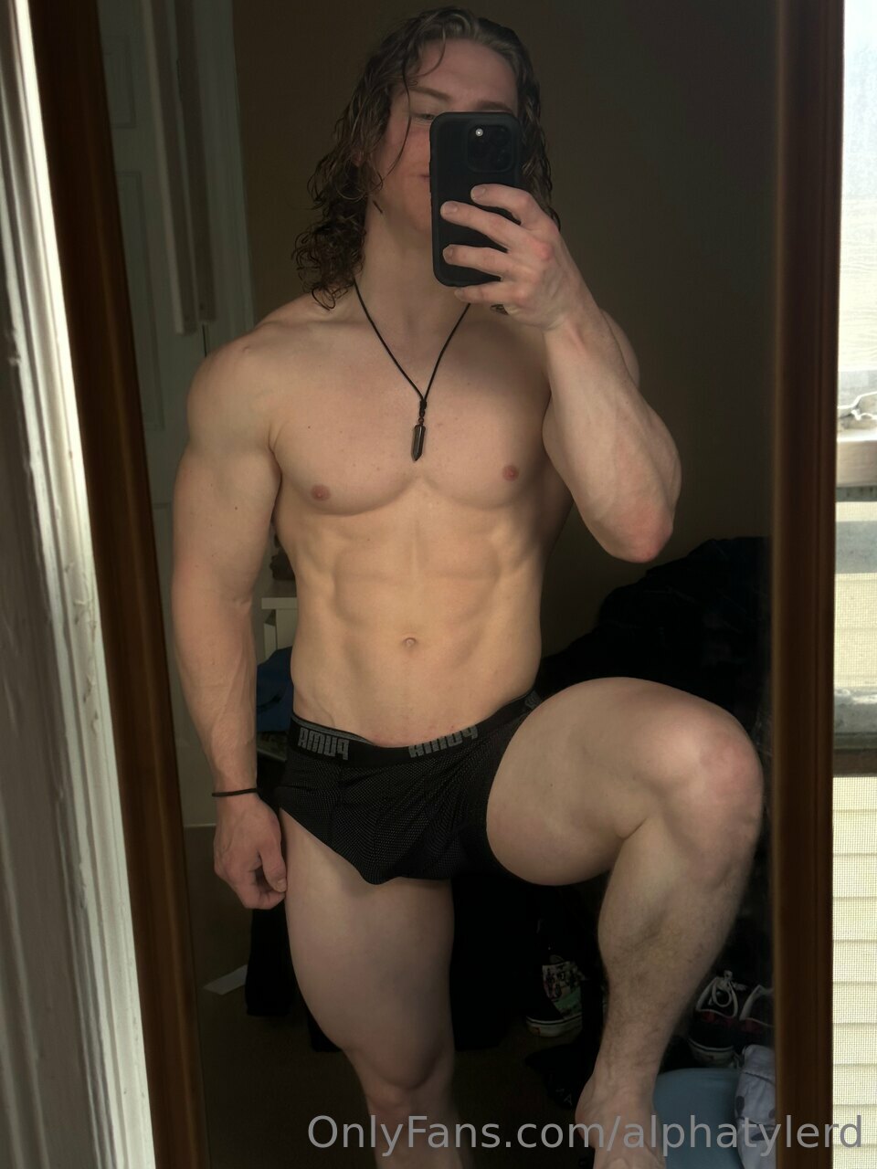 Epic influencer master Danny Harvey pic leaks EXPOSED
1