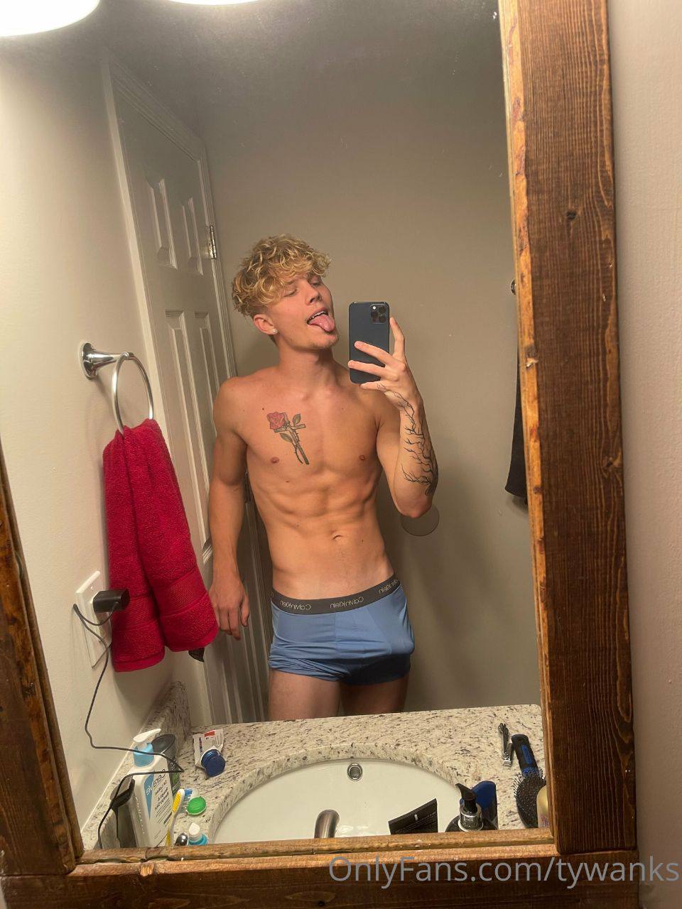 Epic jock tywanks Naked leaked
0