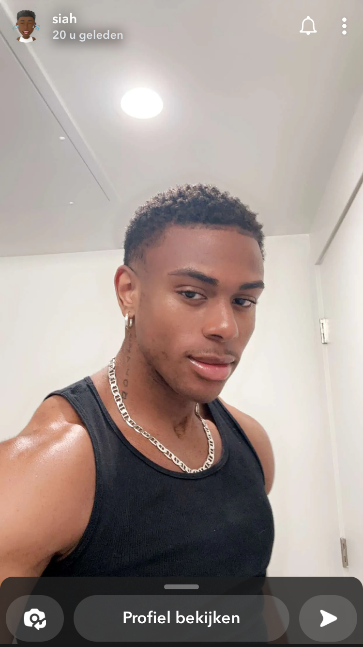 Epic sexy bitch tiktoker prettyskinboi cams
15					 100%