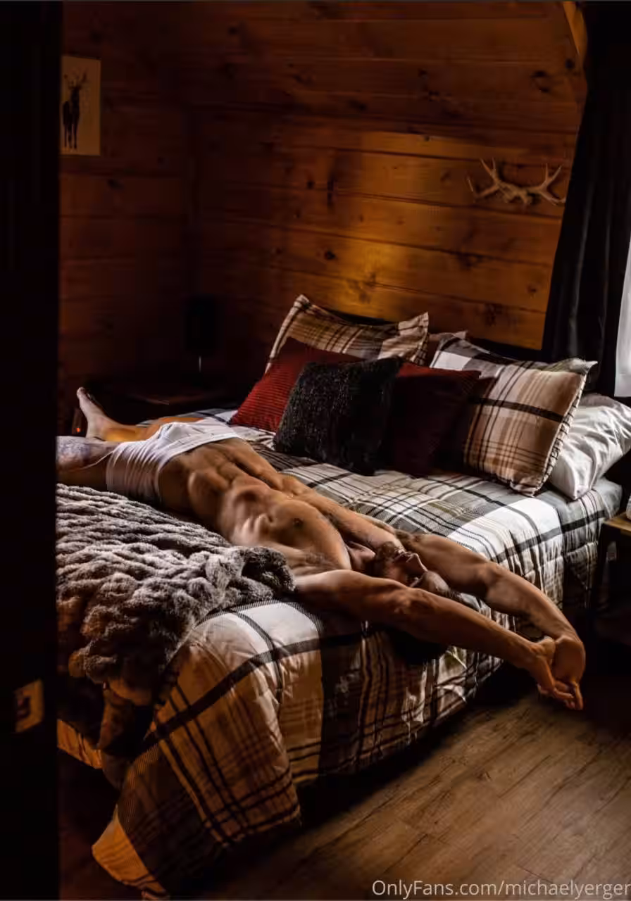 Epic slutty boy bitch reality tv show survivor michaelyerger leaked onlyfans pic
0