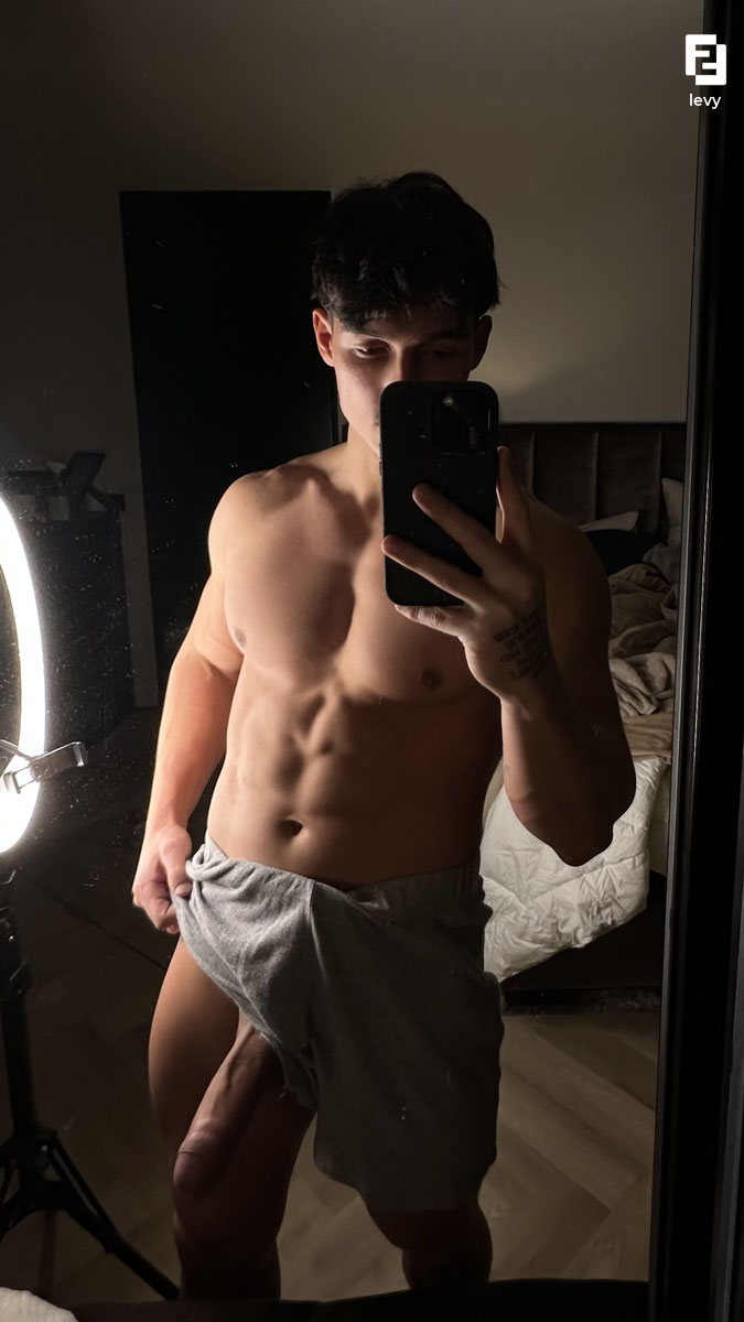Exposed ass play levyvanwilgen leak pic
4