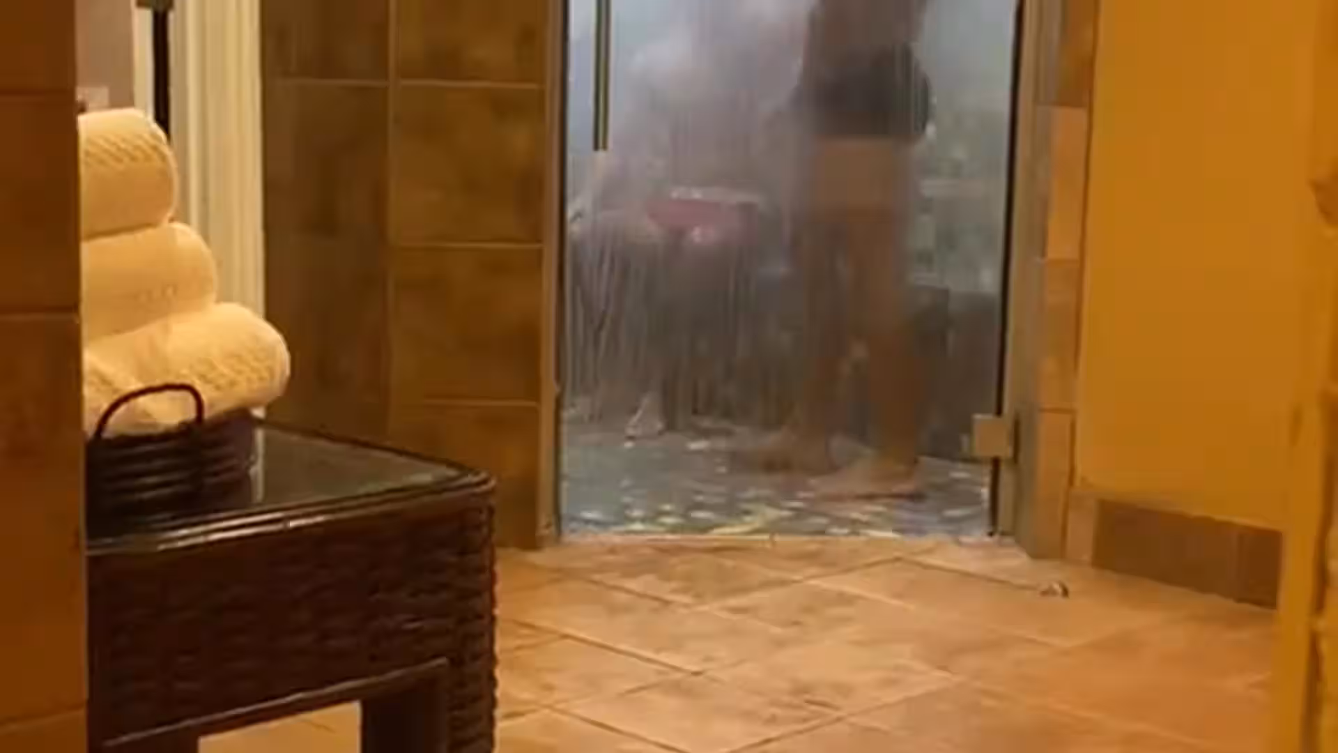 Exposed bubble butt randy handsomebuck leaked sextape
0