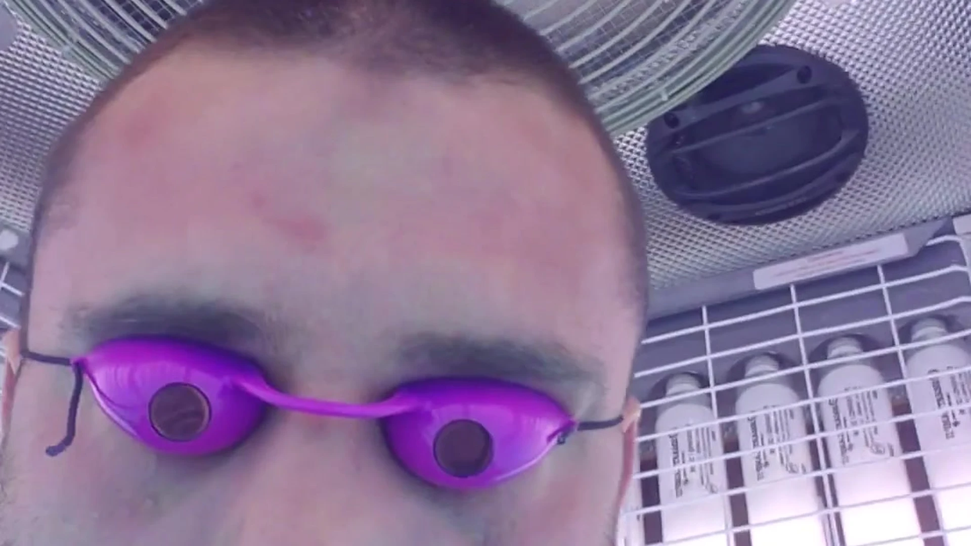 Exposed Commanding Markus Kage nude cock
0