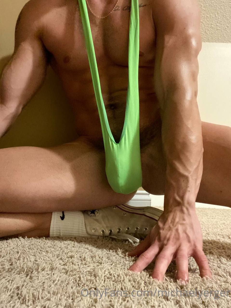 Exposed hunk michaelyerger solo
14