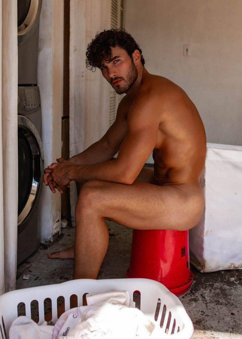 Exposed manly survivor tv show Michael Yerger onlyfans nude gay slut Vid
3