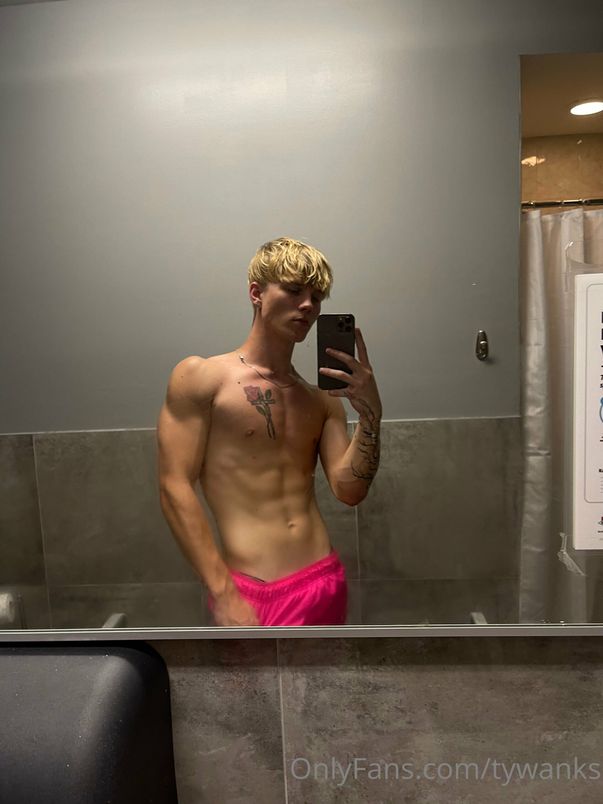 Exposed sensual tywanks sex tape
2