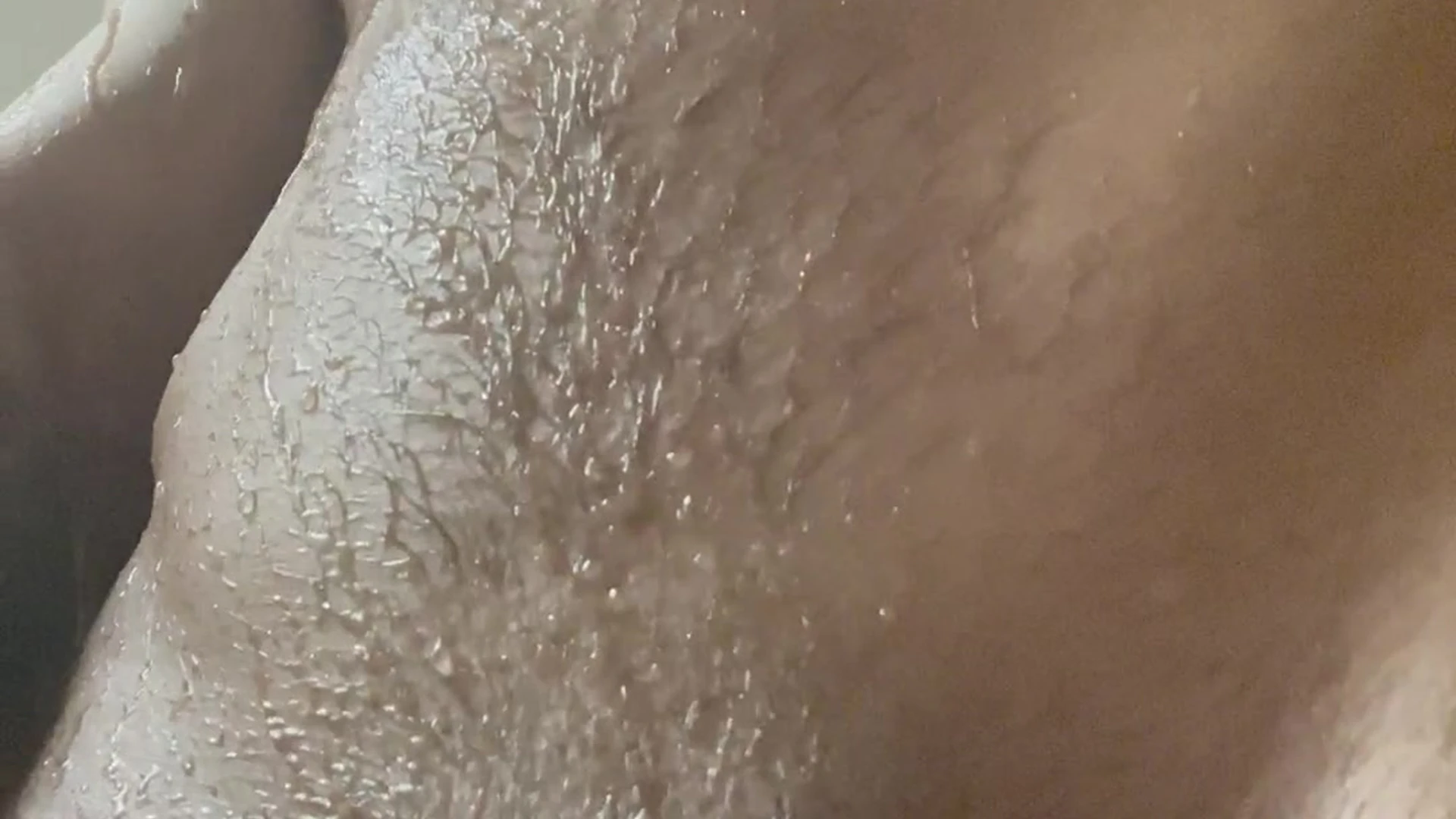 Exposed shy bearded Ben Conor ass
0