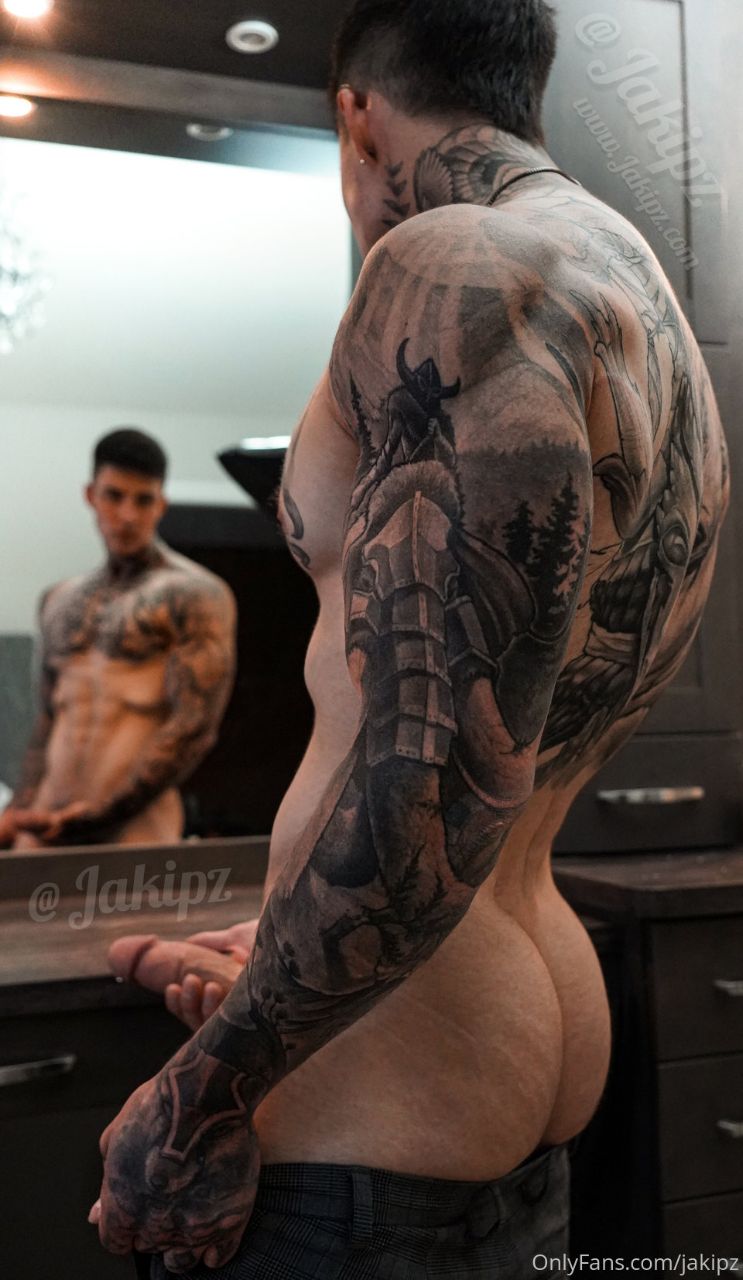 Exposed Sincere tiktoker Jake Andrich  huge pecs video full
0