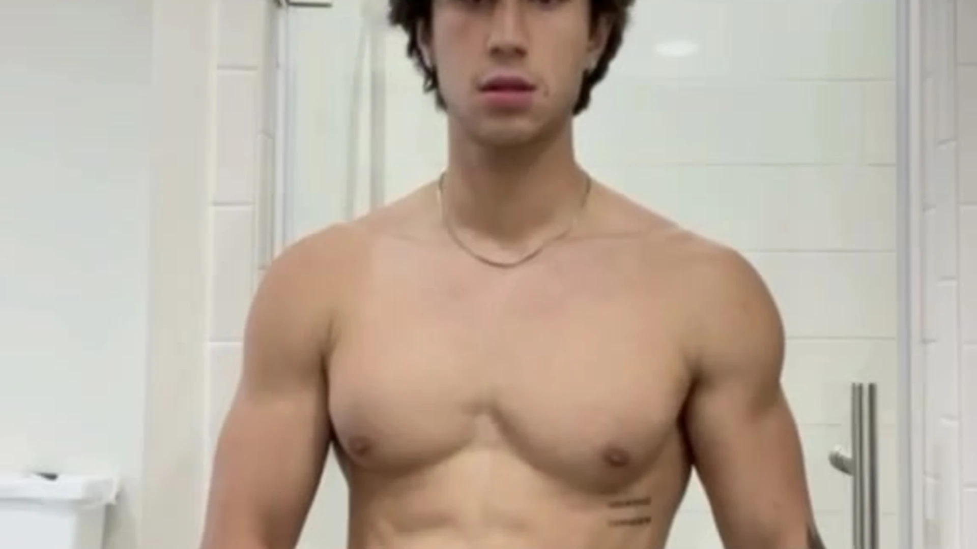 gorgeous tiktok star Evan Lamicella ass Exposed
0