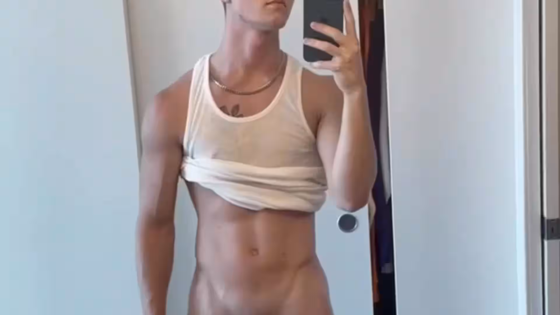 hoe destroying bussy Insatiable Tyler Pauley big pecs
4