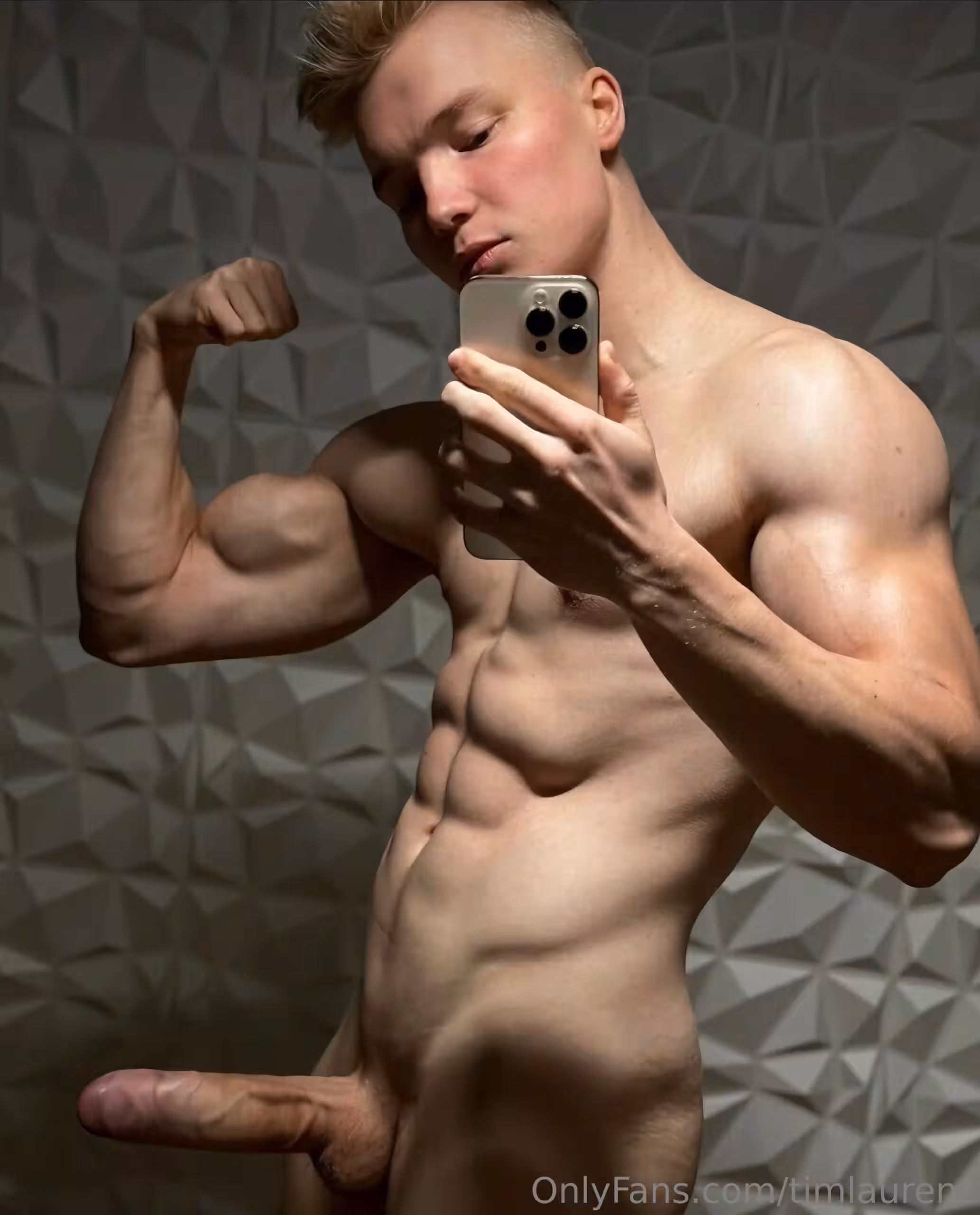 homoerotic fesselnd Tim Laurenz nude videos Exclusive full video
1