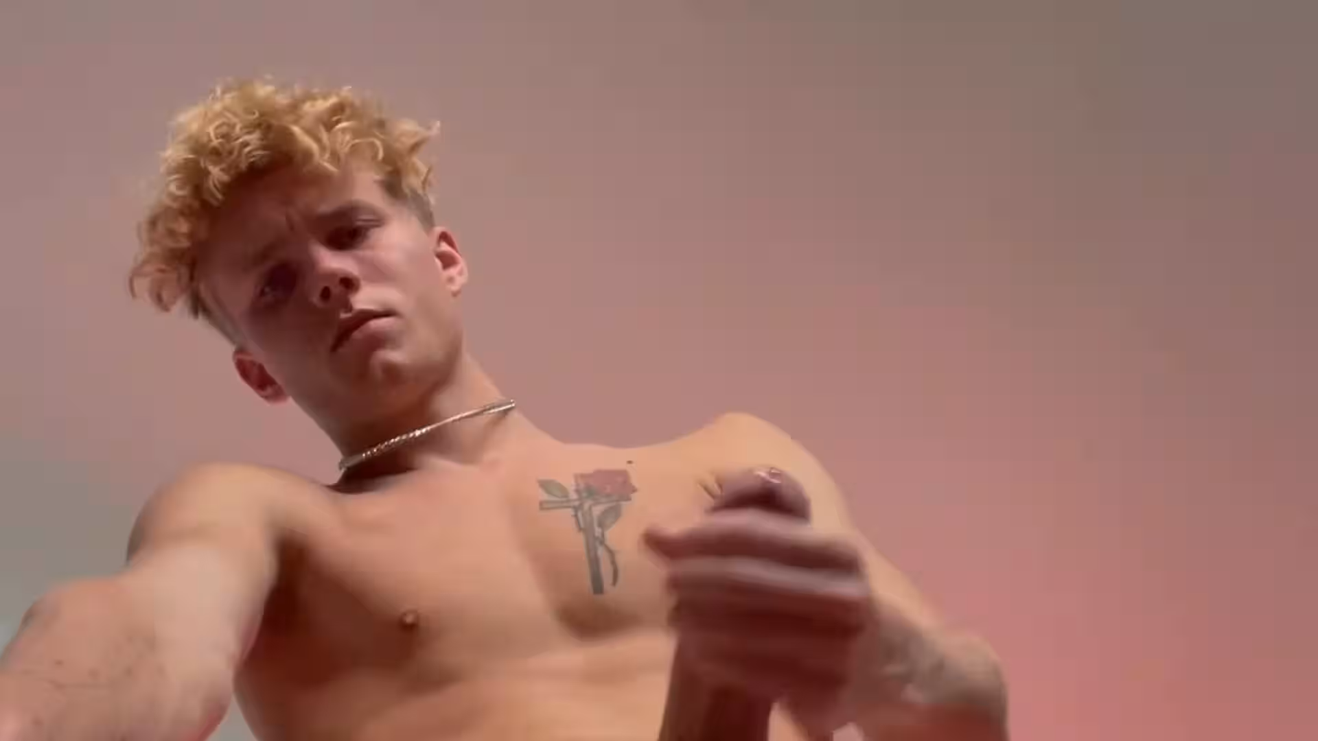homoerotic shagging jock Tyler Pauley
4