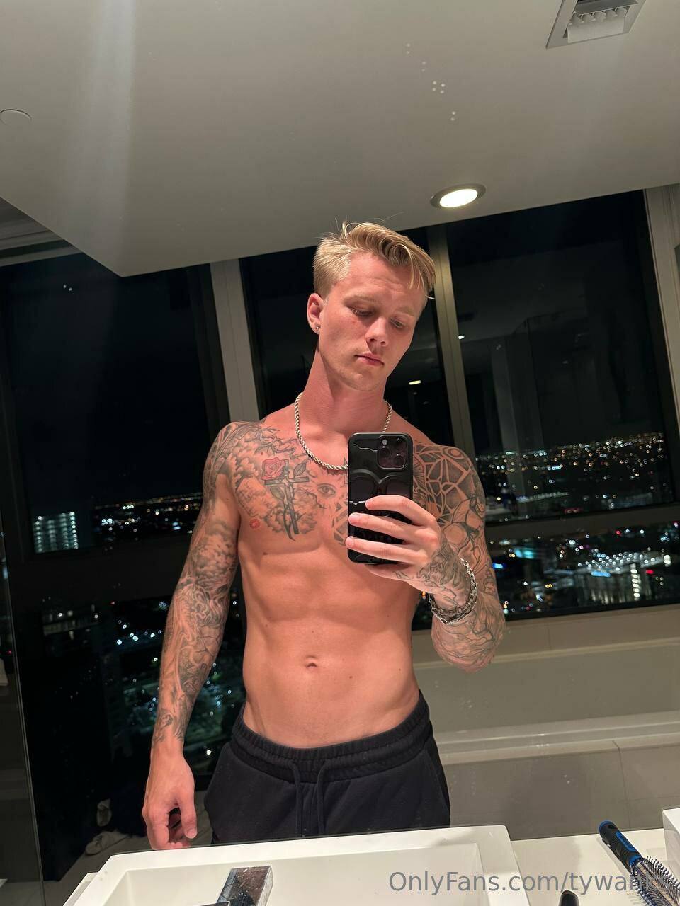 hot jock Tyler Pauley leaked dick pic Epic
0